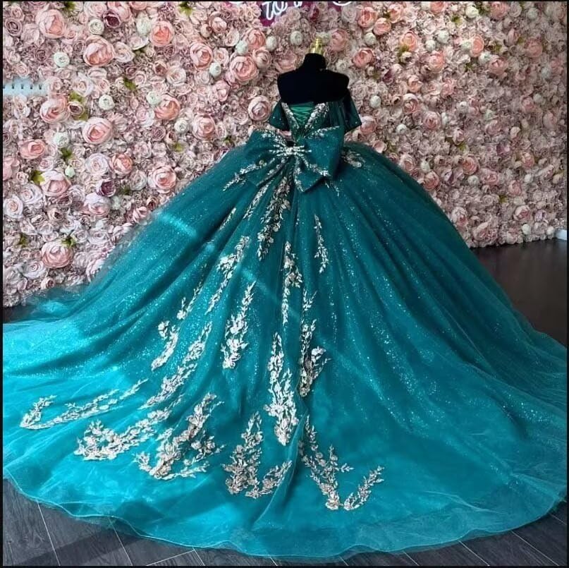 Glittery Champagne Gold Appliques Sweet 15 Dresses Puffy Ball Gown Quinceanera Dress with Bow 20252