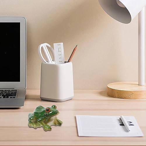 Miniatura 8 de SEWACC Adorable figura de ranas 2 piezas de adornos de estatua de rana de escritorio, encantadoras ranas de resina, escultura de animales, artesanía