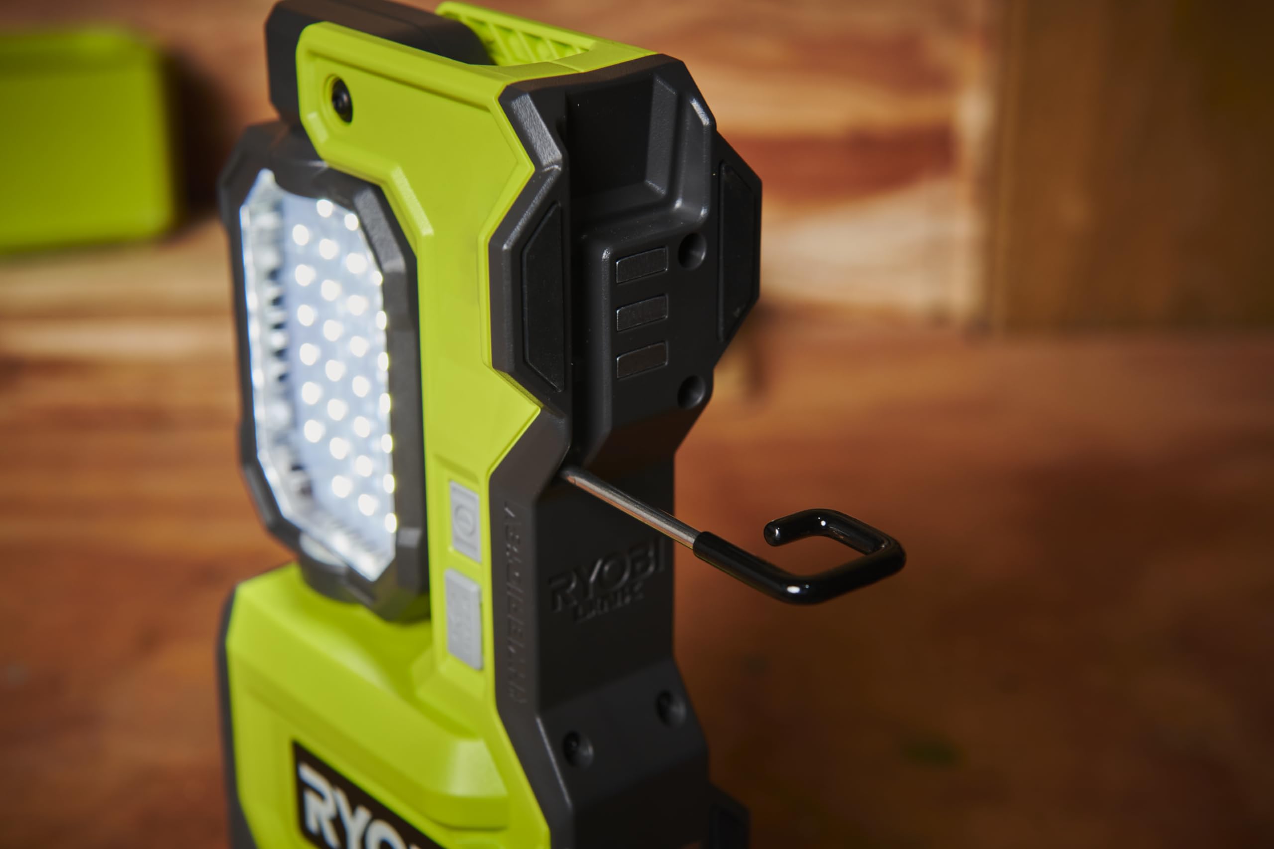 RYOBI 18 V ONE+ Akku-LED-Arbeitsleuchte RMTL18-0, schwenkbarer Kopf, magnetisch, 1.500 Lumen, ohne Akku und Ladegerät