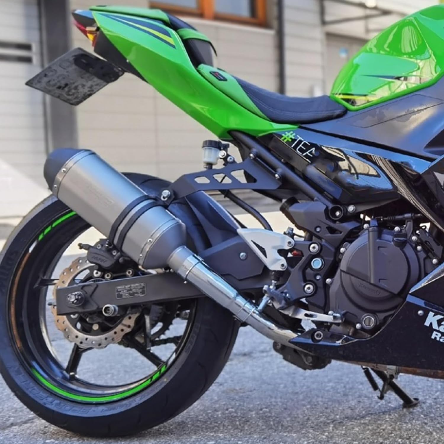 Motorcycle Exhaust Hanger Bracket Compatible with Ninja 400 Ninja400 Z400 2018-2023 2024 2025 Ninja 500 SE Z500 Aluminum Exhaust Pipe Muffler Pipe Support Guard Holder