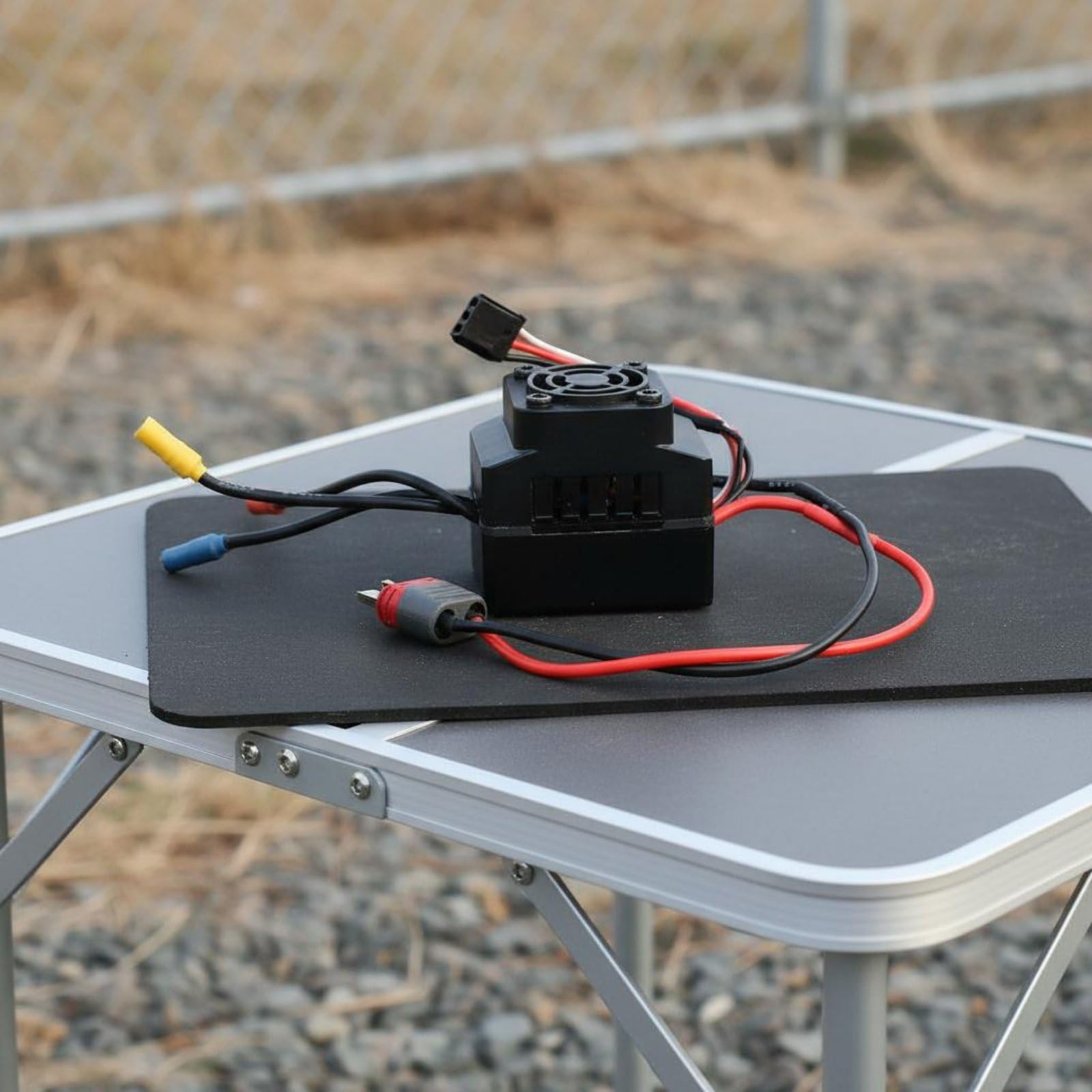 TISHITA Rc Auto Fahrten Elektronischer Geschwindigkeits Steuergerät Komponente mit Kompaktem Aufbau Und Kühlöffnung für Stabile Fahrt für Hobby Schrauber Werkstattnutzung
