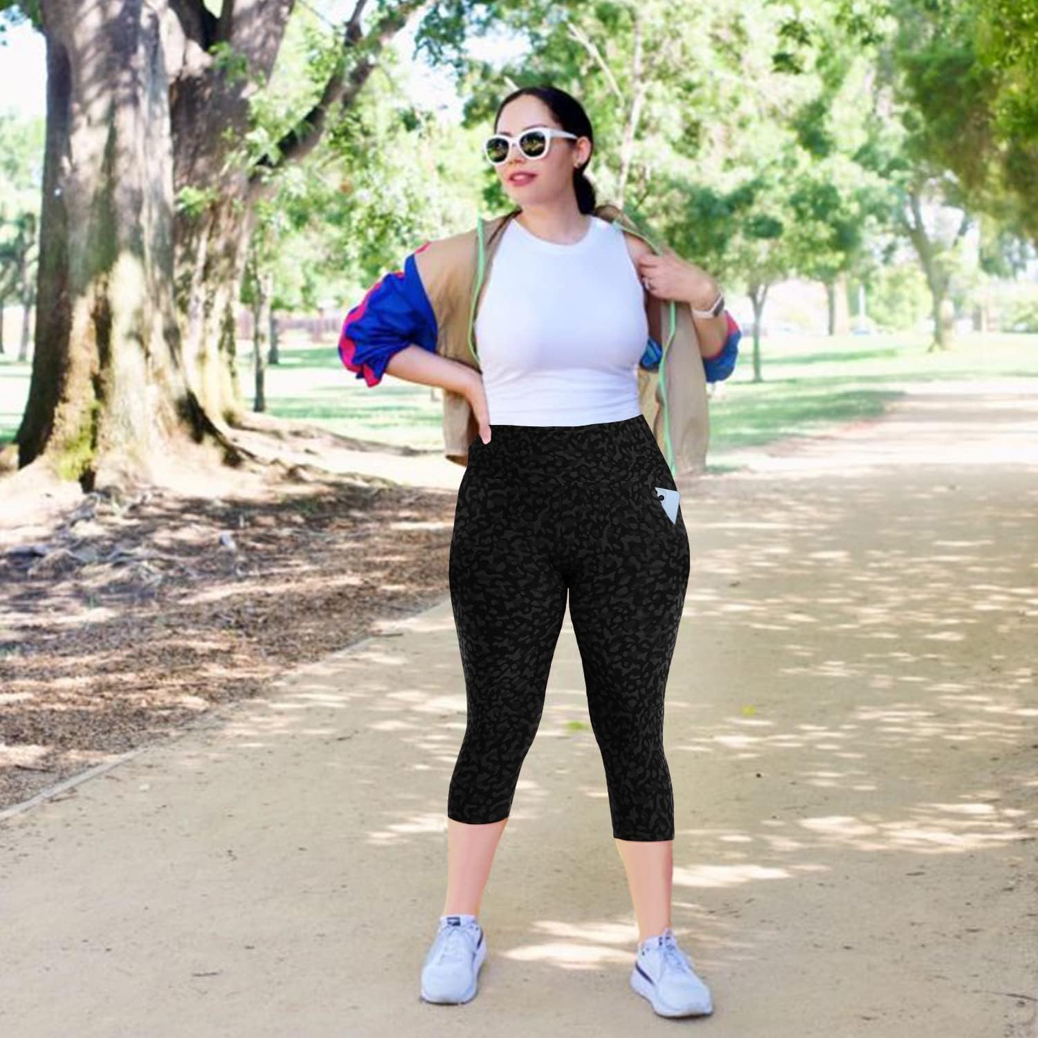 MOREFEEL Capri Plus Size Leggings for Women with Pockets XL-4XL Balck Pants image 3