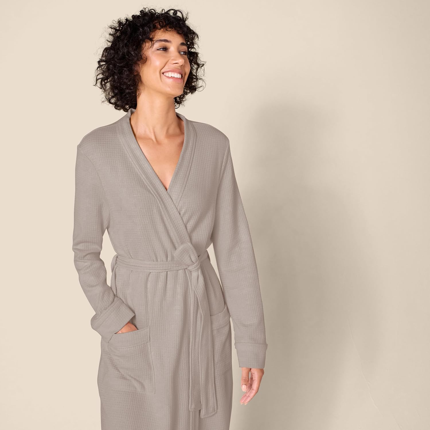 Amazon Essentials Women's Lightweight Waffle Full-Length Robe (Available in Plus Size) - Image 4