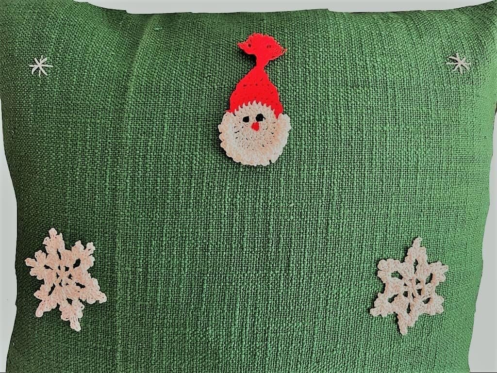 Set of 2 Winter Cushion Covers, X-Mas Pillow Covers Green Santa Throw Pillow New Year Gifts Holiday Decor Size:18x18inch