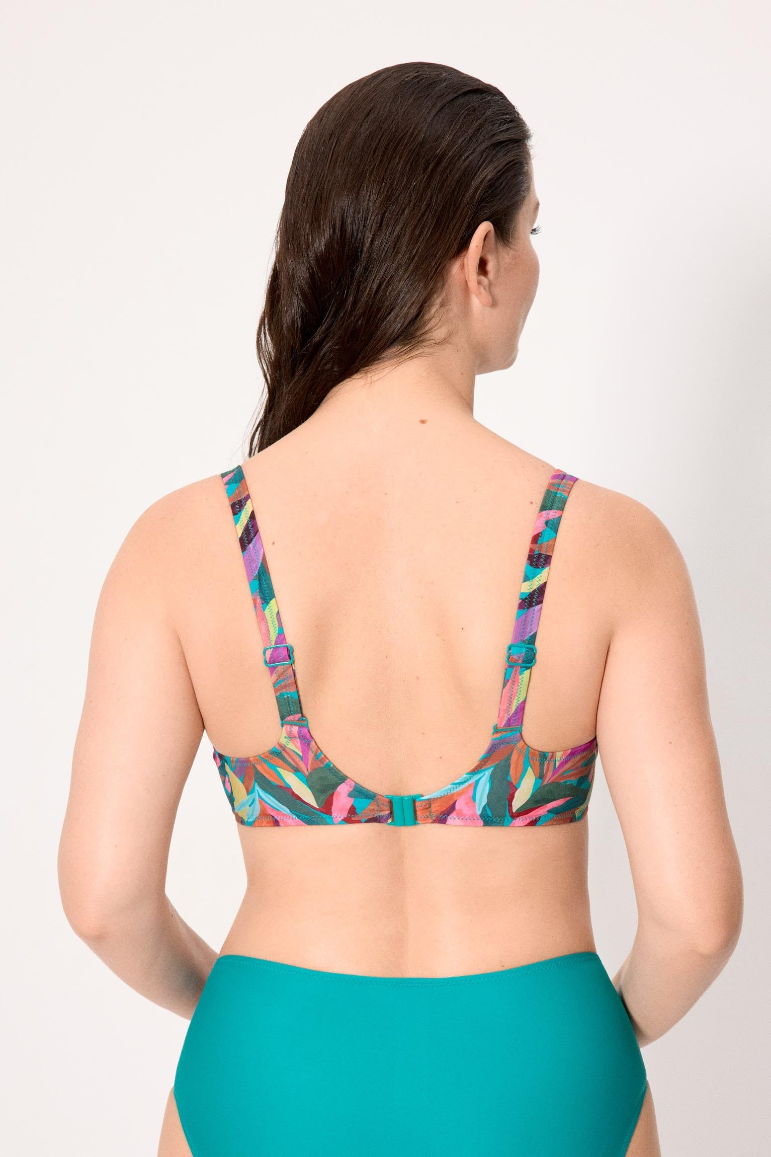 YSABEL MORA. Top Bikini Reductor Estampado Hojas. Top Aro Reductor Sin Relleno con Tirantes Anchos para Mayor Confort .Colección Turquoise.