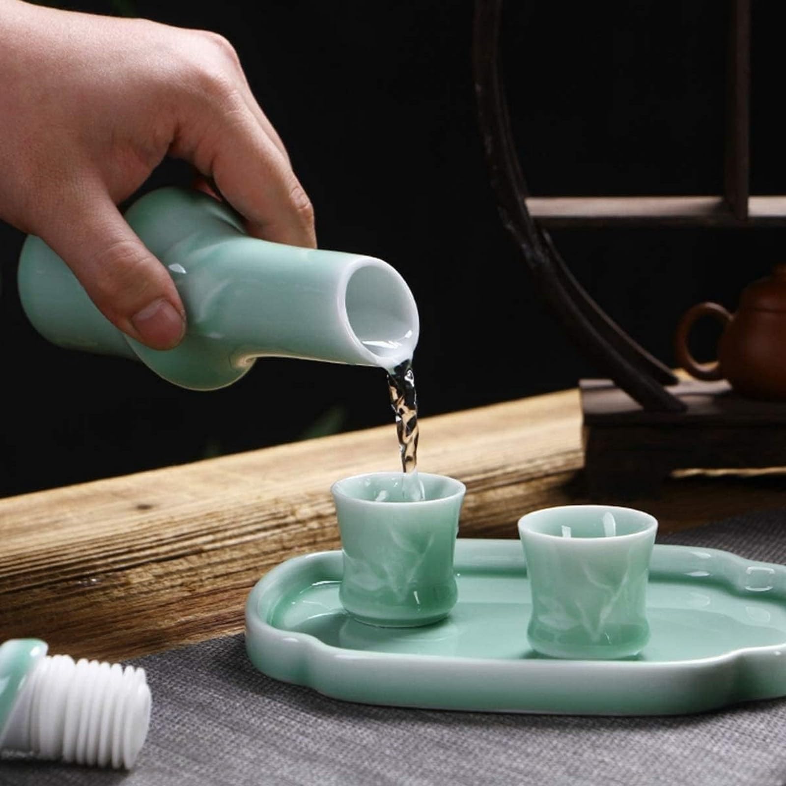 Ensemble de 6 Tasses à saké Traditionnelles en Porcelaine et céramique, Verres à vin artisanaux avec 1 Bouteille de Service à saké et 4 Tasses à saké (1)
