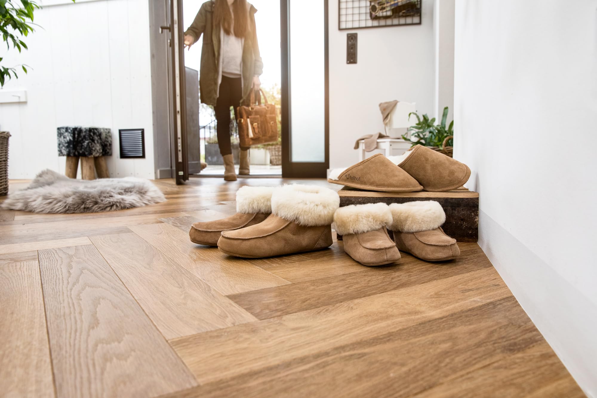 Fellhof Lammfell Hausschuh TRENDY Damen Herren Fell Pantoffeln für Winter & Sommer Hausschuhe aus ECHTEM Lammfell