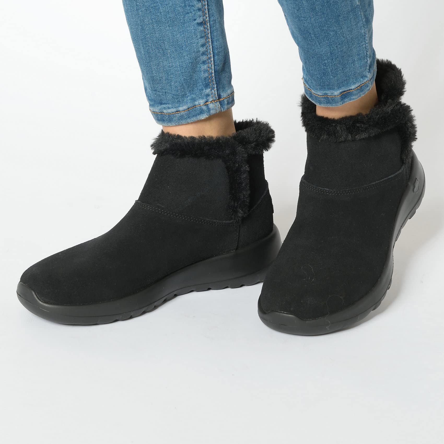 Skechers