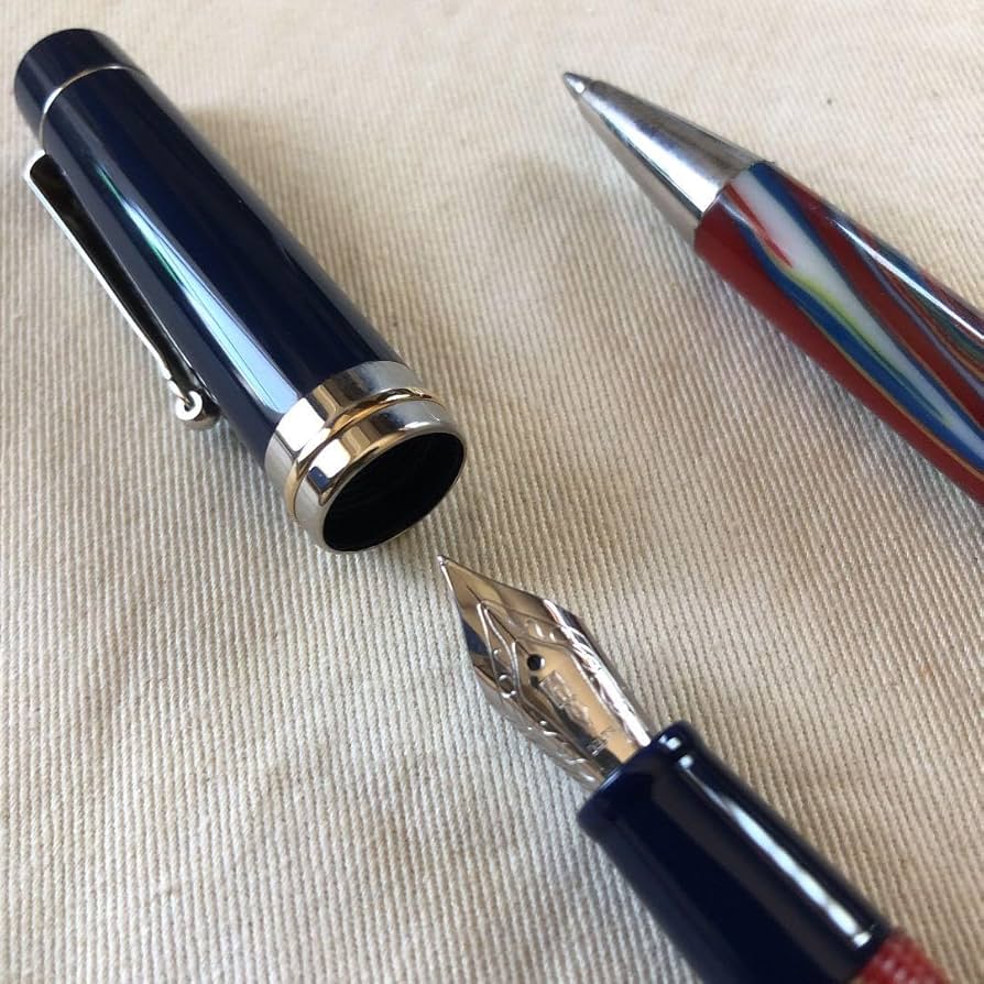 デルタ　ビンテージ　イルジオーネ　万年筆・ボールペンのセット デルタビンテージイルジオーネ万年筆・ボールペンのセット