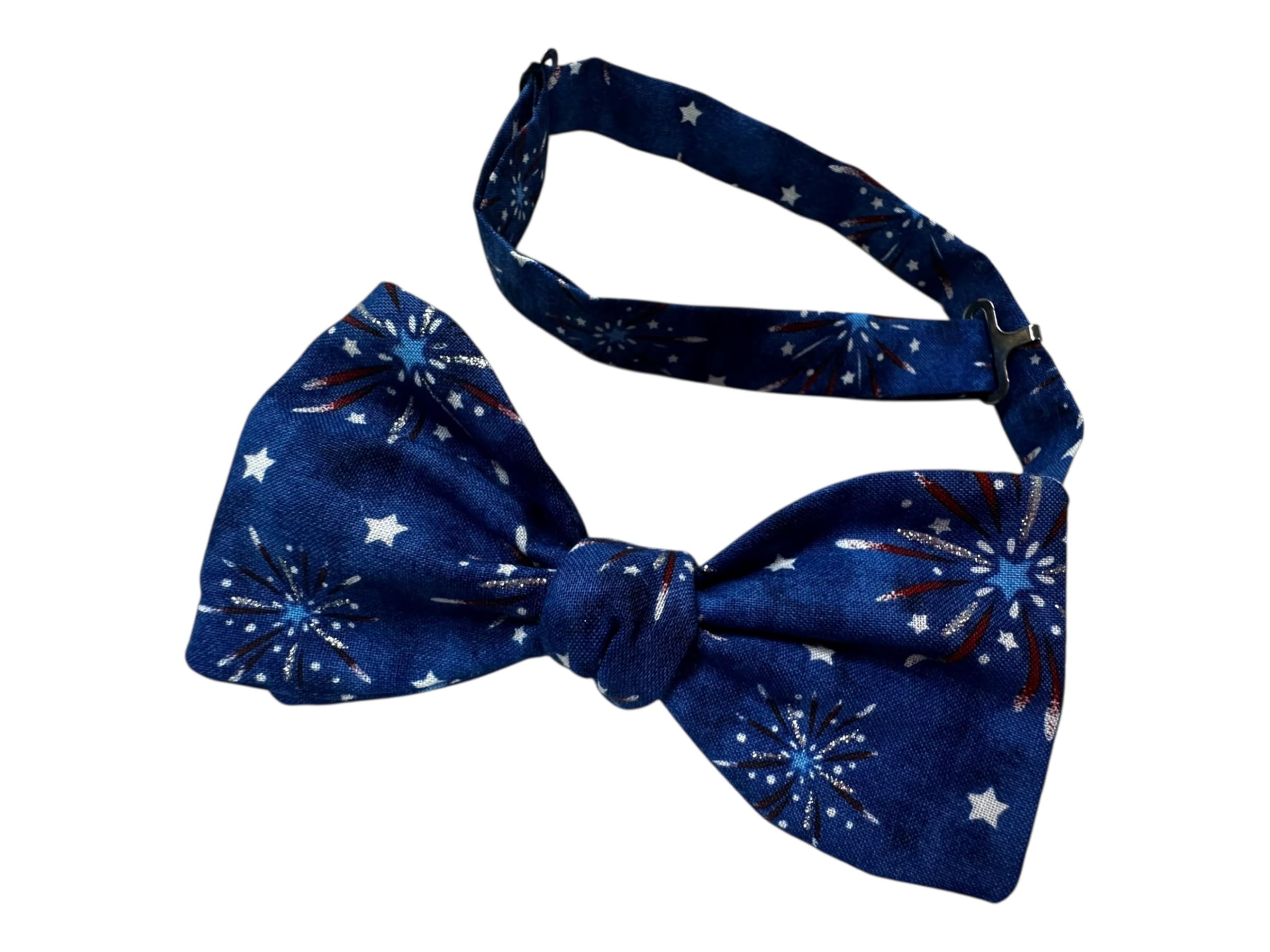 Papillon patriottico da uomo, fatto a mano, prelegato di bandiere americane rosse bianche blu e fuochi d'artificio