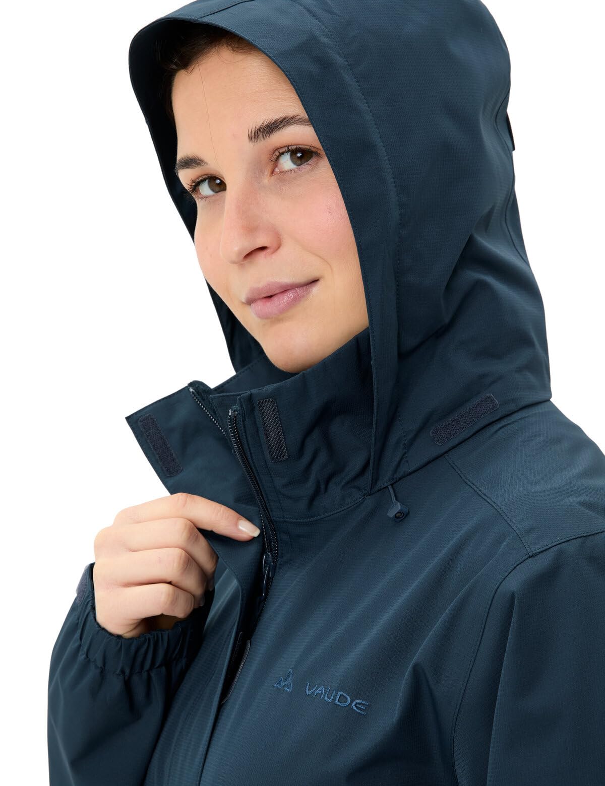 VAUDE Regenjacke Damen leicht - Women's Escape Light Jacket, wasserdichte Outdoor-Jacke, atmungsaktiver Windbreaker mit Kapuze, Klimaschonende Wanderjacke