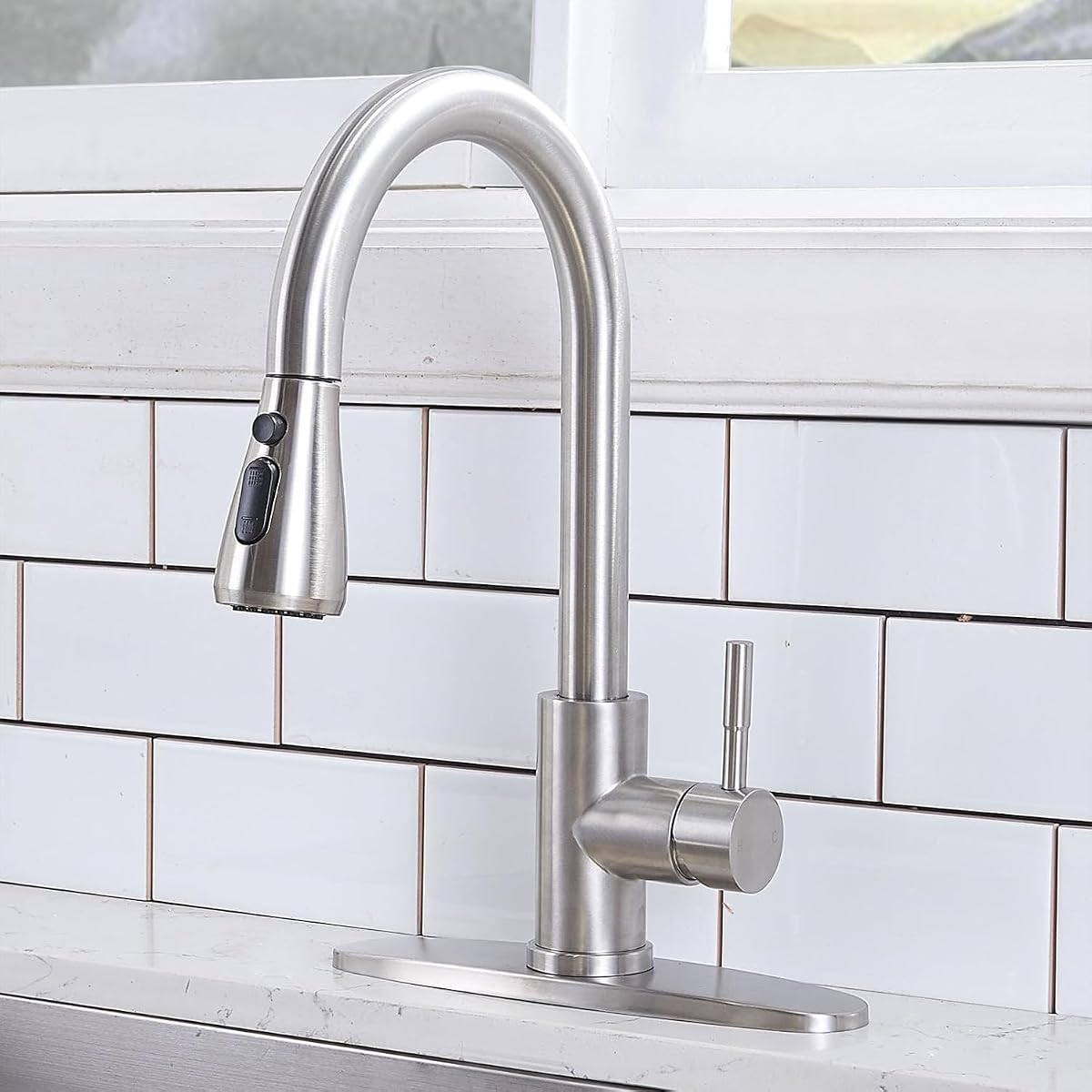 VCCUCINE Kitchen Faucet with Pull Down Sprayer, Brushed Nickel Faucet