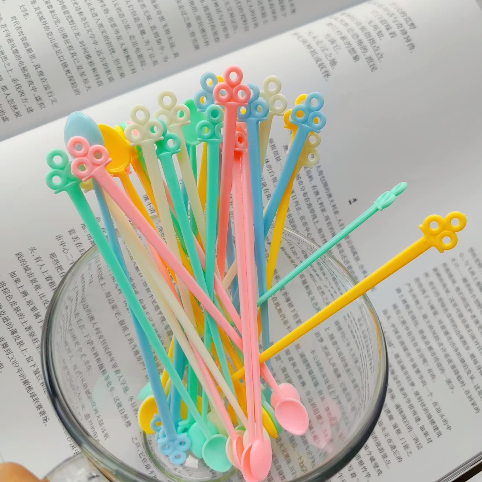ZAYOIZY 120pcs Plastic Stir Sticks Stirring Spoons Disposable Cocktail Stirrers Mixing Spoons Colorful Coffee/Tea/Beverage Stirrer Spoons 5