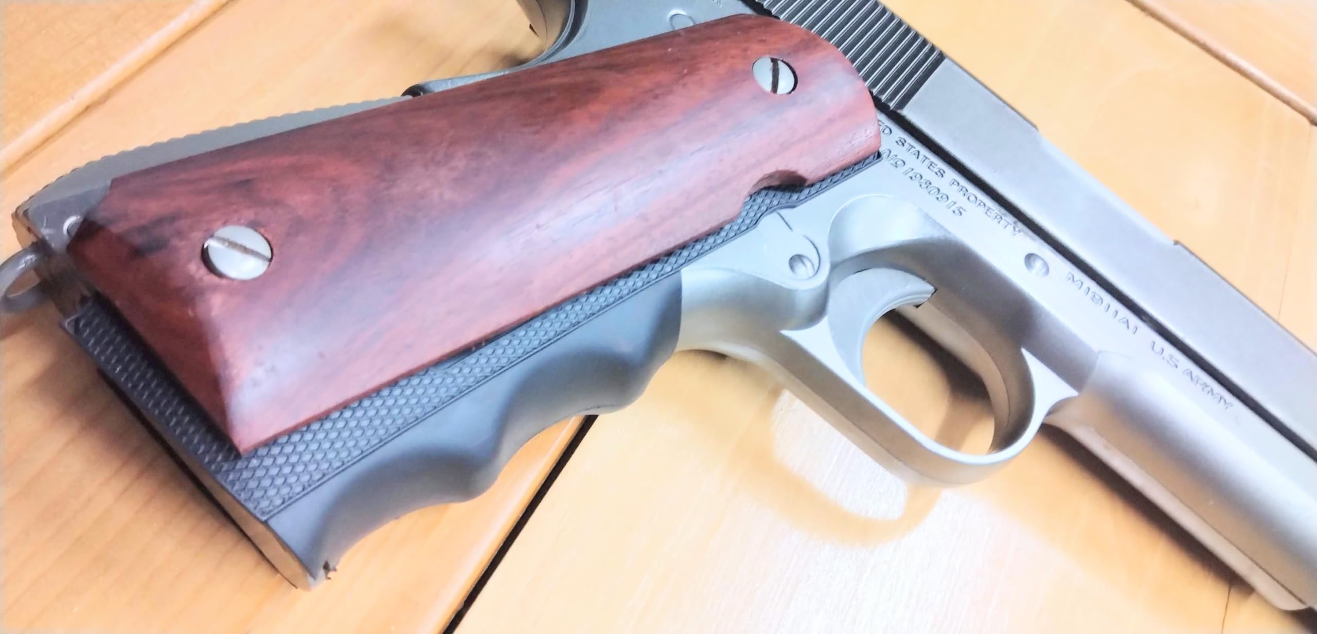 東京マルイ　ガバメント　m1911 木製グリップ Amazon.co.jp: 良品武品 Carbon8 M45 東京マルイ ガバメント