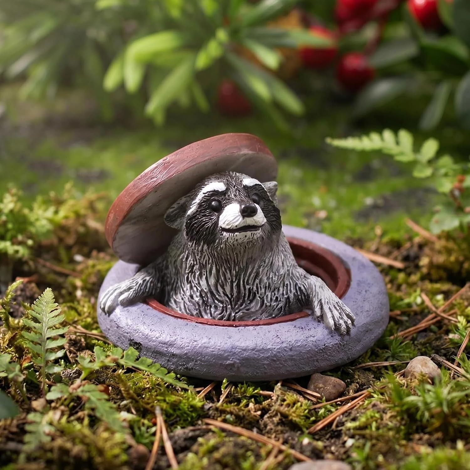 FAKOFIS Raccoon Garden Ornament Outdoor, Miniature Resin Raccoon Statue, Mini Figurine Decoration for Indoor Outdoor Home Patio Yard Lawn Succulent Flower Pot