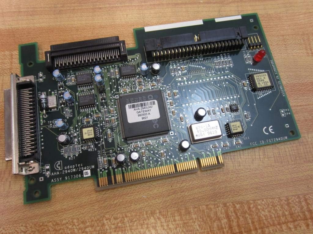 AHA-2940W/2940UW:Adaptec AHA-2940W/2940UW PCI SCSI Card