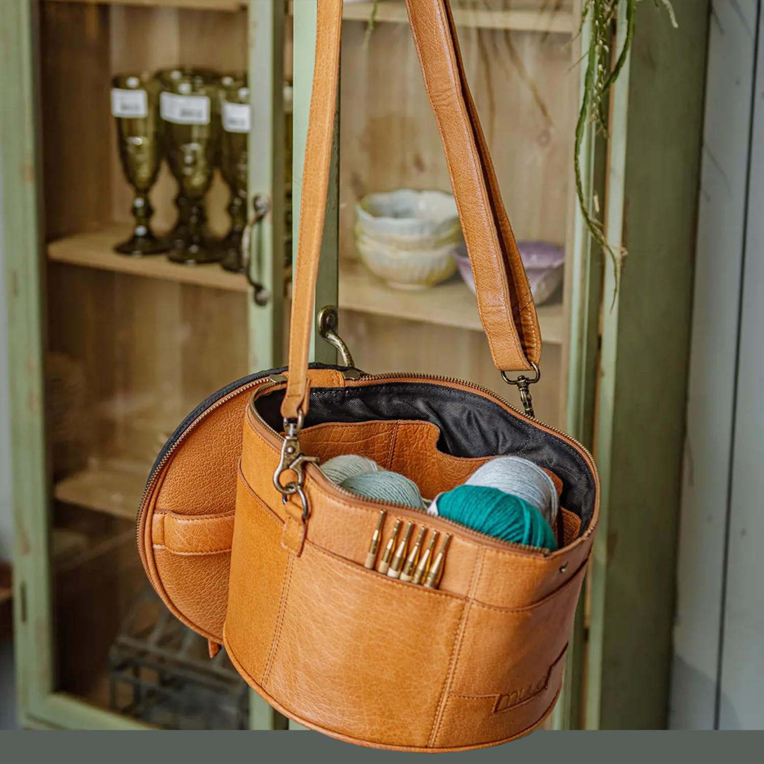 Frida's Wollhaus muud Enturn handgefertigte Ledertasche für Strick- und Häkelobjekte 2 Farben (Whisky)