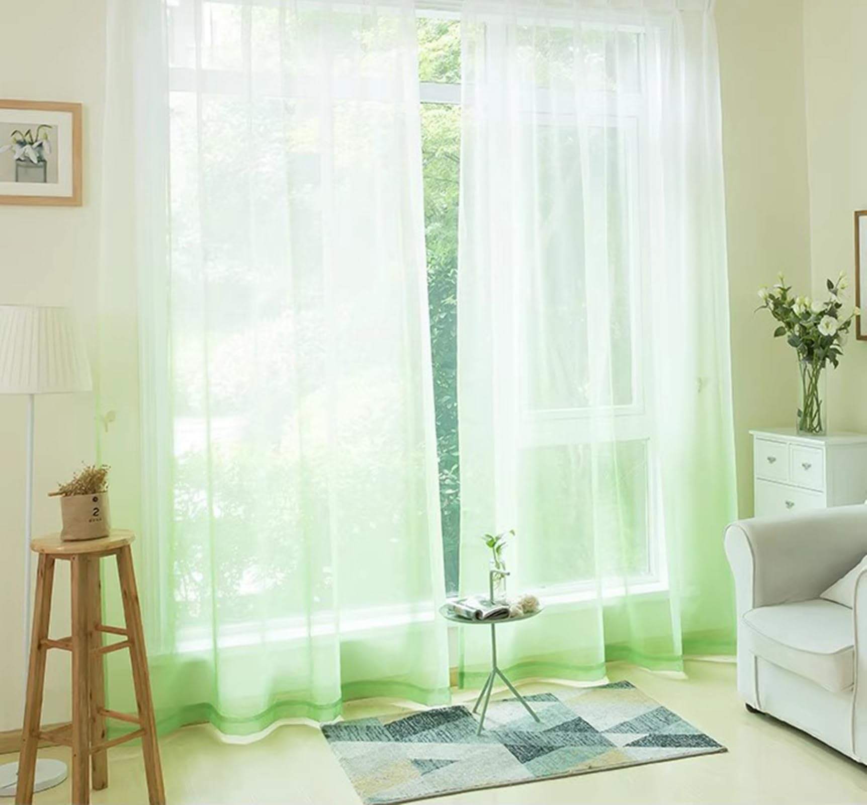 Gaze verte dégradée en voilage de 115 cm de haut pour illuminer un intérieur sombre