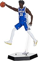 Vista 3 de Hasbro Starting Lineup NBA Serie 1 Joel Embiid 15cm (6") Figura de Acción con Tarjeta de Comercio de Deportes Panini Exclusiva Basquetbol F8184
