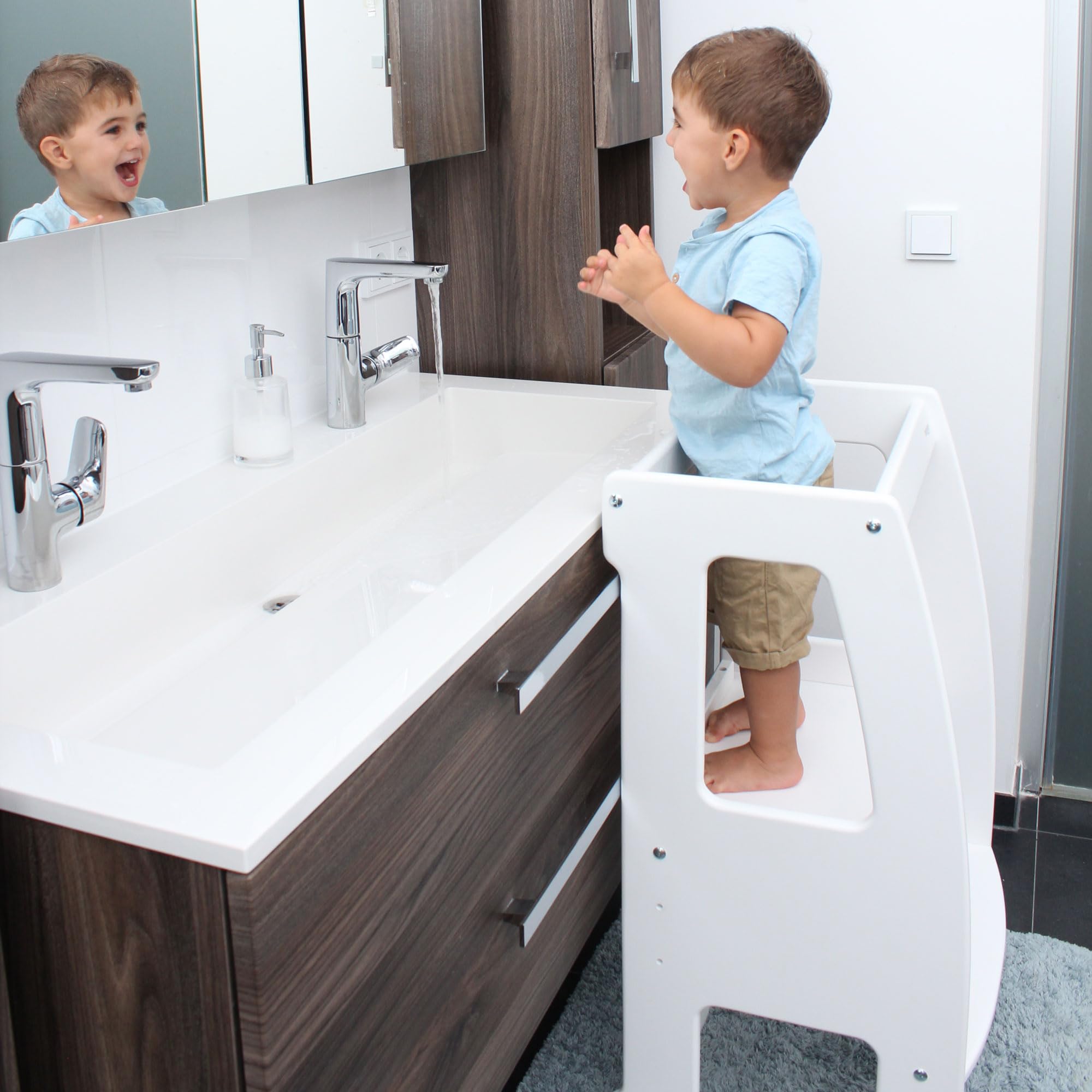 babybay Lernturm Littlefoot, maximale Kippsicherheit durch massives Buchenholz, Förderung der Motorik, dreifach höhenverstellbar, ergonomischer Einstieg, Aussparung für Küchengriffe, grau lackiert