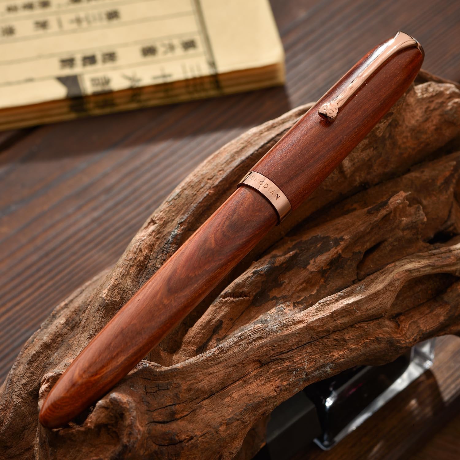 HONG DIAN A10 Fountain Pen, Extra Fine Soft Nib Brown Ebony Wood with Magnetic Cap Design and Metal Case Set