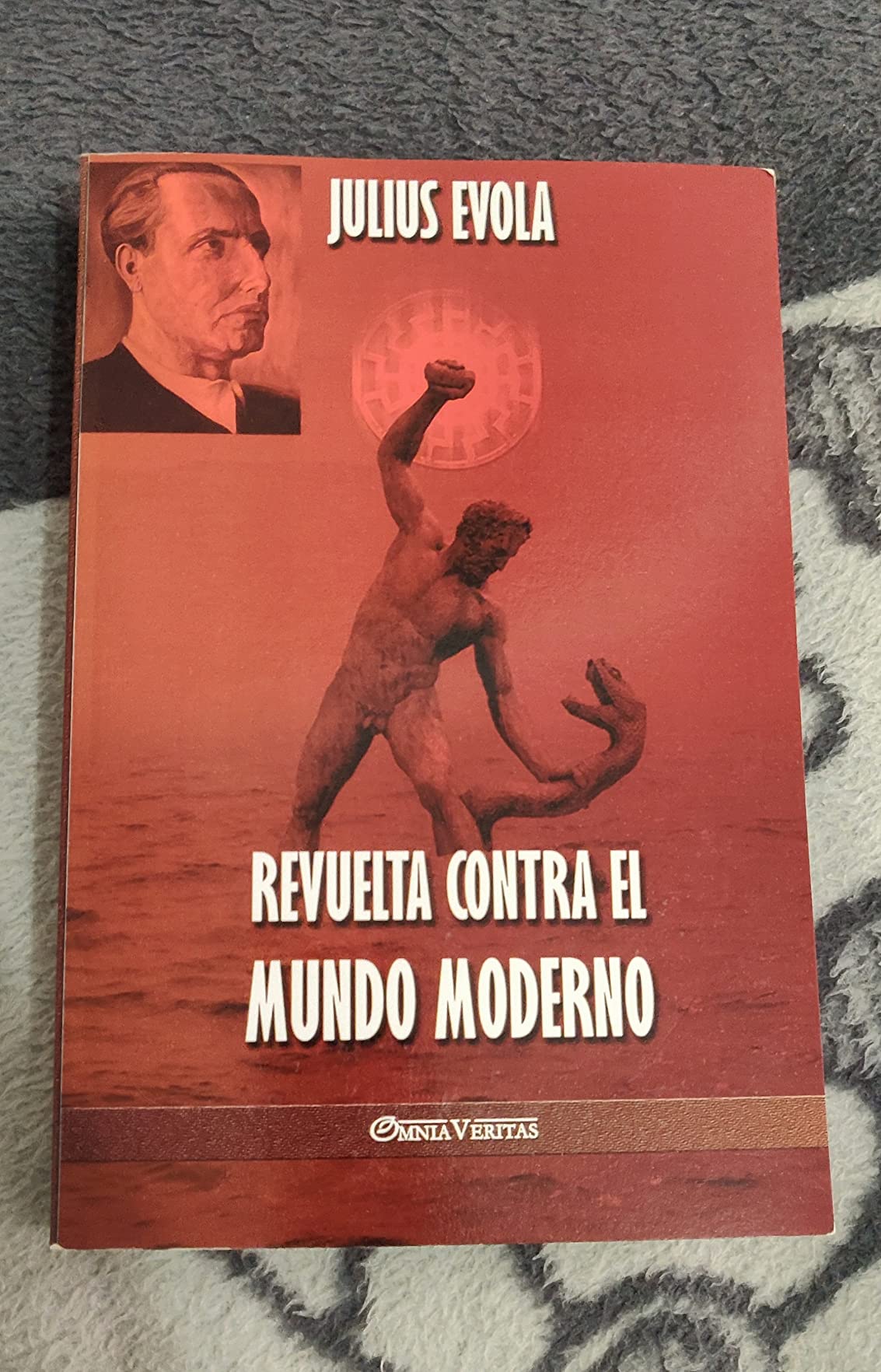Revuelta contra el Mundo Moderno : Evola, Julius: Amazon.es: Libros