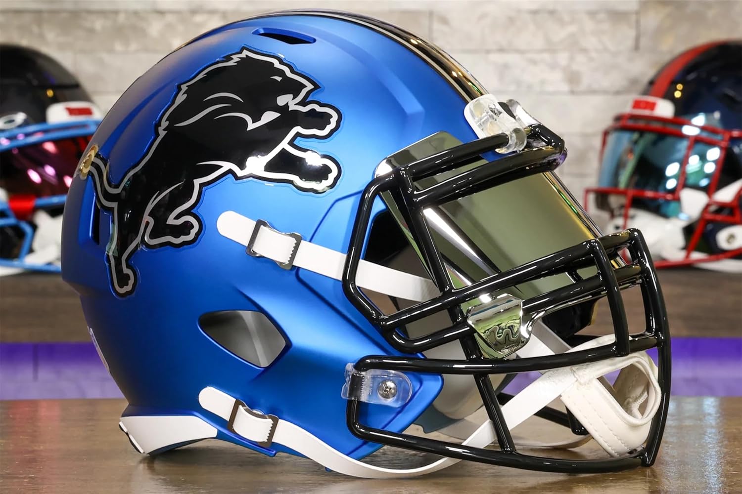 Detroit Collectible Speed Display Helmet - GG Special Edition - with Free USA Flag Decal - Perfect for Sports Fans and Collectors - Green Gridiron