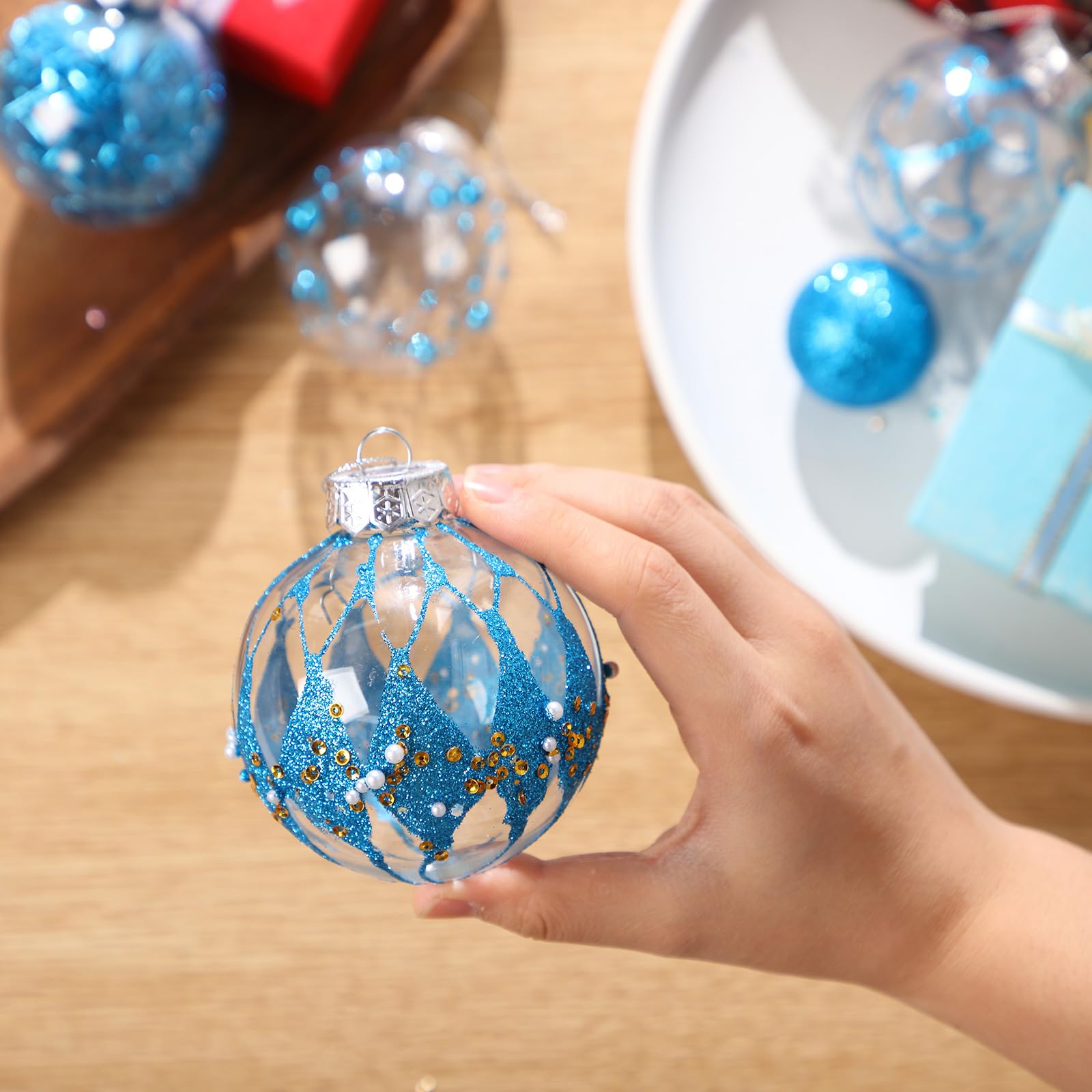 Outus 24 adornos de bolas de Navidad de 1.6/2.4/3.2 pulgadas, bolas transparentes con purpurina, decoraciones colgantes de plástico, inastillables, decoración de árbol de Navidad para Navidad,