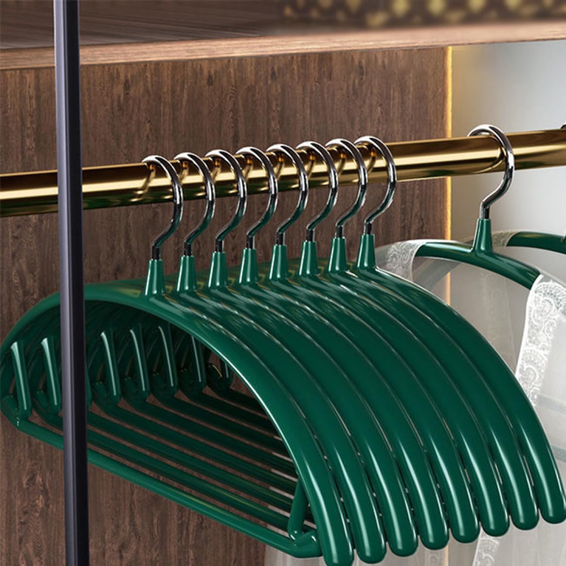 ハンガー すべらない 50本組 かたくずれ防止 おしゃれ 洗濯ハンガー 衣類ハンガー 多機能ハンガー 滑り止め 変形しにくい 物干し