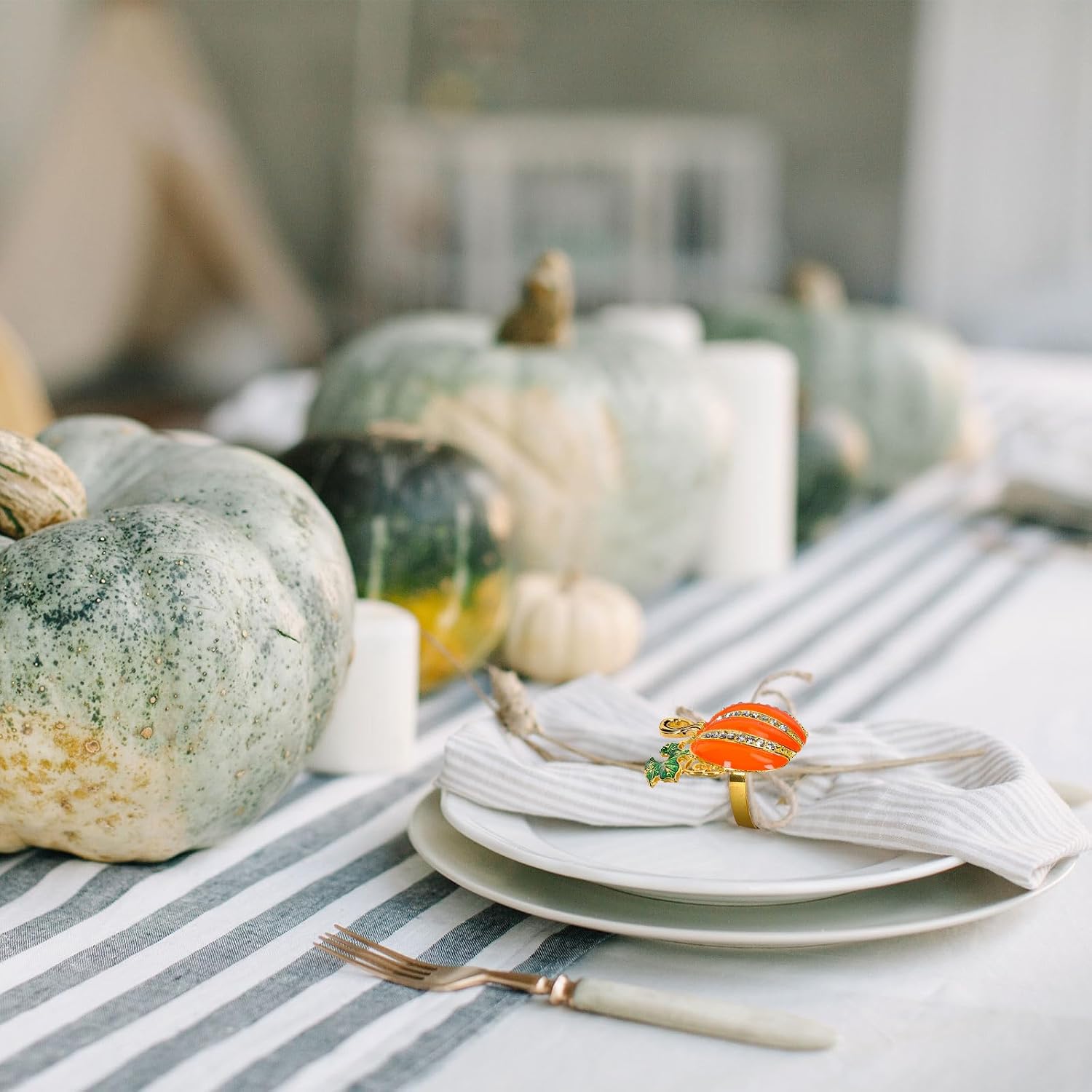 Whaline 6 Pcs Fall Pumpkin Napkin Rings Autumn Thanksgiving Napkin Holders Metal Napkins Buckle with Rhinestone for Family Gathering Wedding Party Dinner Table Setting Decor