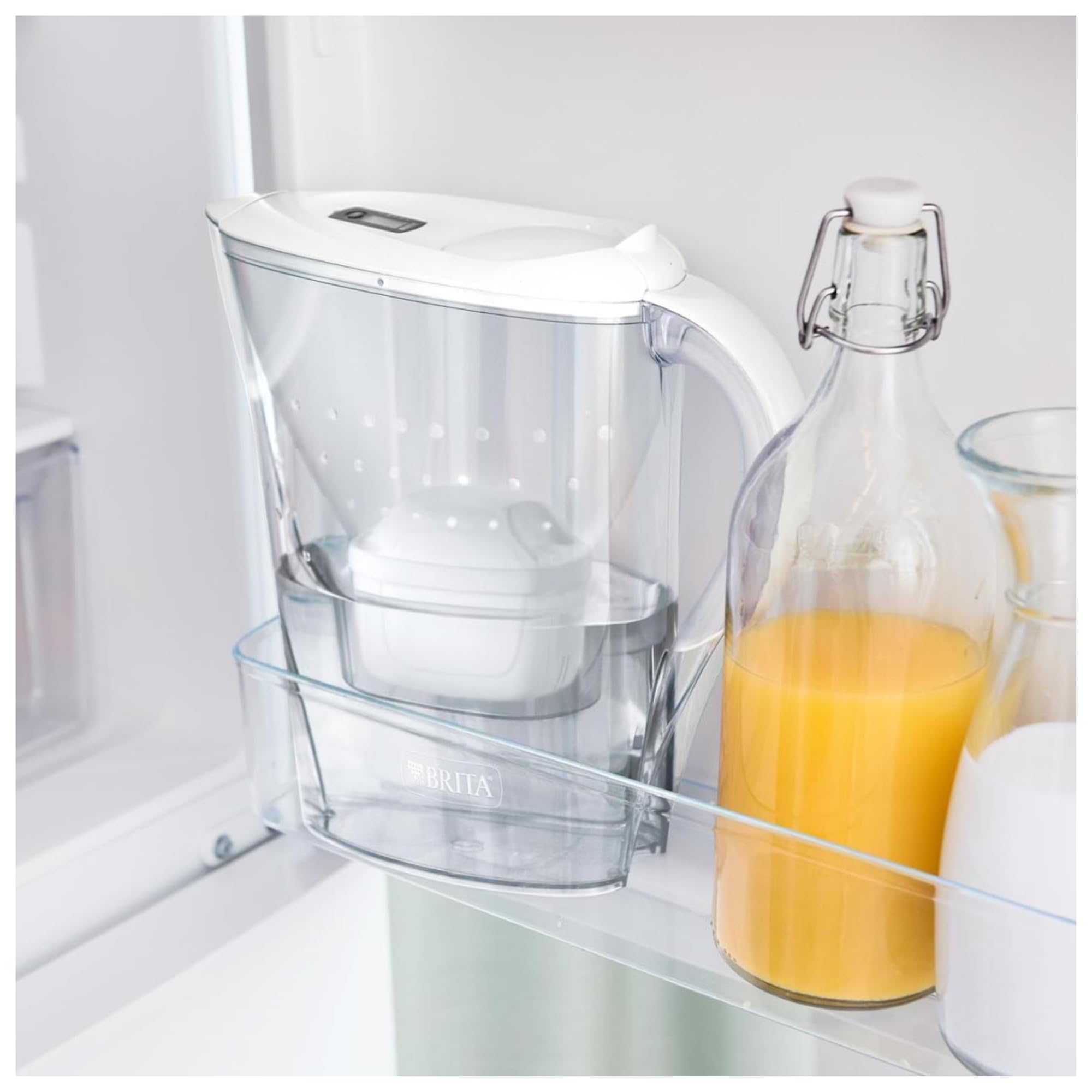 Caraffa Filtrante Marella per acqua, Bianco (2.4l) - incl. 1 Filtro MAXTRA PRO per la riduzione di cloro, calcare e impurità + Cartuccia filtro acqua MAXTRA PRO All-in-1 Confezione da 6 (semestrale)