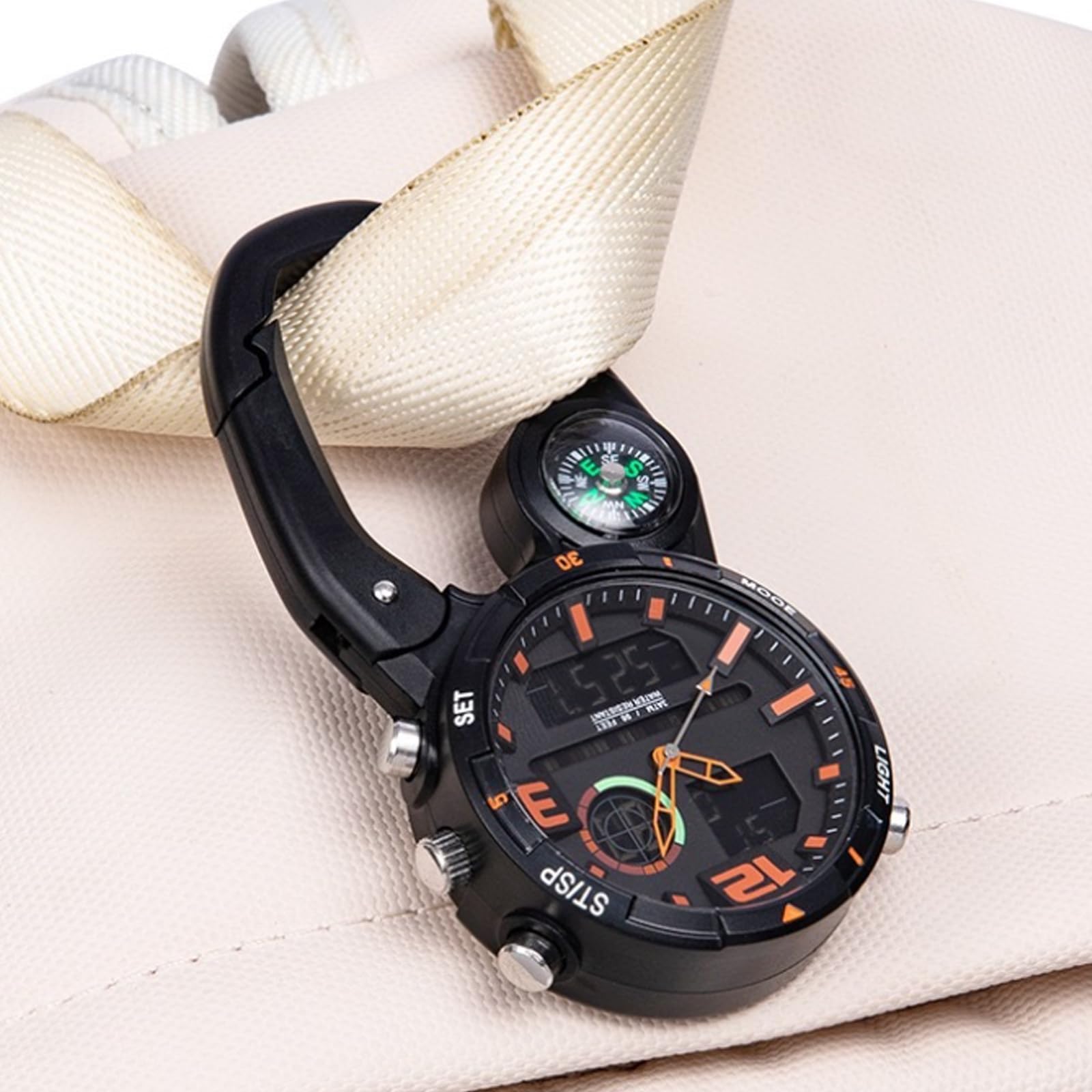 GOMETY Taschenuhr mit Karabiner Schwesternuhr, Clip Karabineruhr mit Leuchtendes, Kalender, Woche, Wecker, Kompass, Digital Uhr Analog Quarzuhr Multifunktionale für Camping Bergsteigen