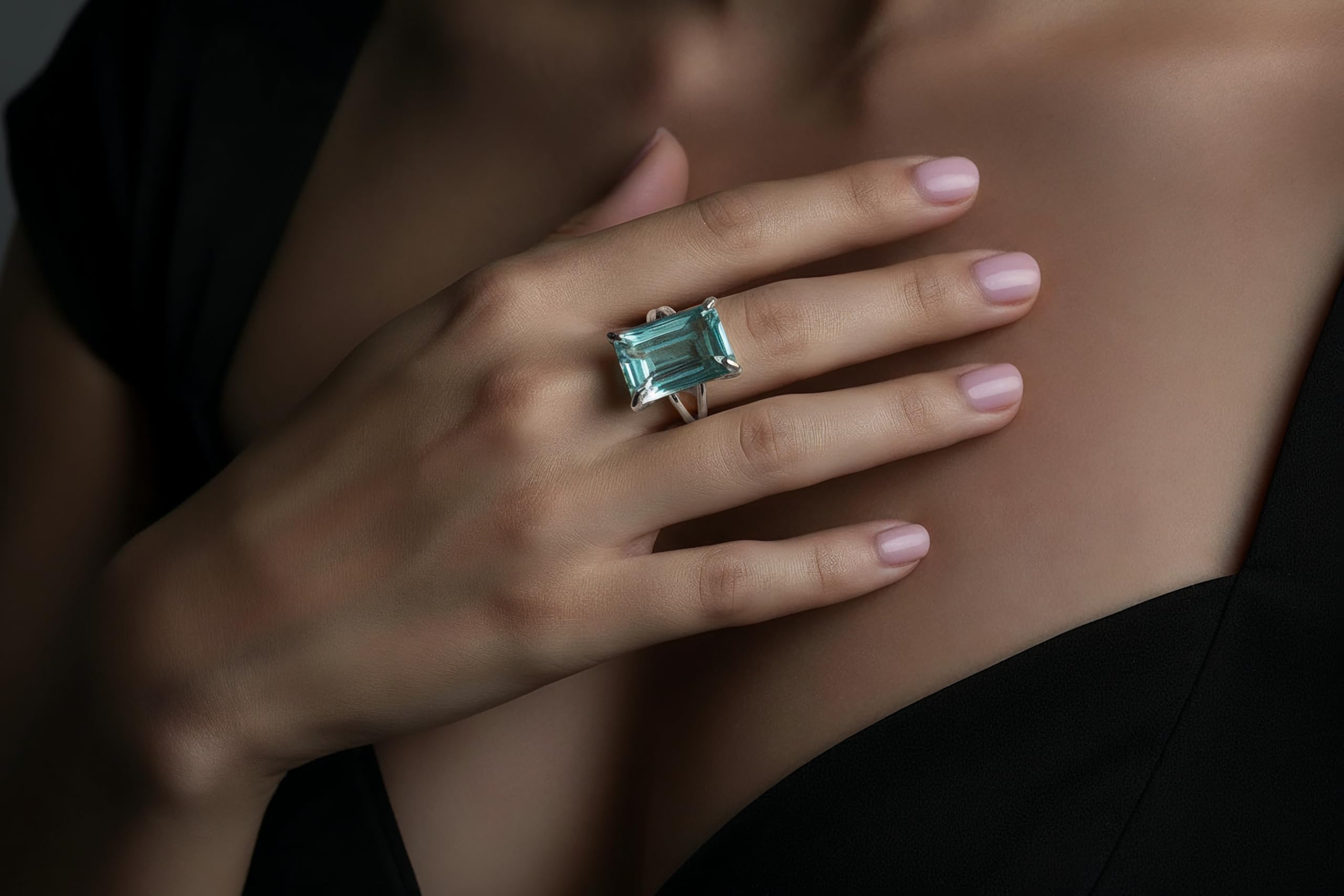 Anillo de Topacio Azul Anémona - Joyas Hechas a Mano con Piedras de Nacimiento - Anillos de Oro Personalizados para Mujeres - Regalos de Joyería Personalizados para Cumpleaños Aniversario de Bodas