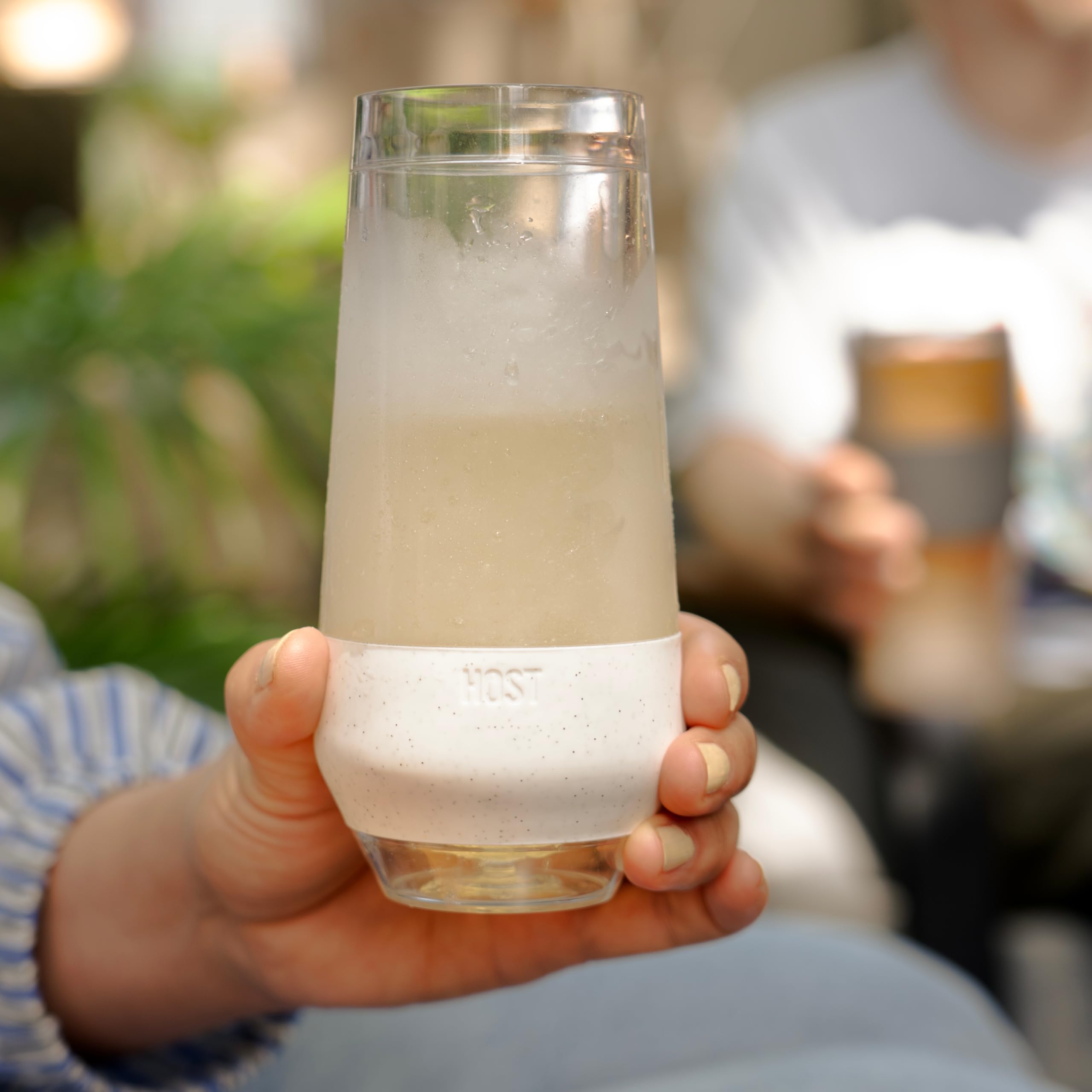HOST Champagne Freeze Kühlbecher, Doppelwandige, isolierte, gefrierbare Weingläser ohne Stiel mit aktivem Kühlgel | mit isoliertem Silikongriff, 4er-Set, 266 ml (9 oz) – Glitzer (10040)