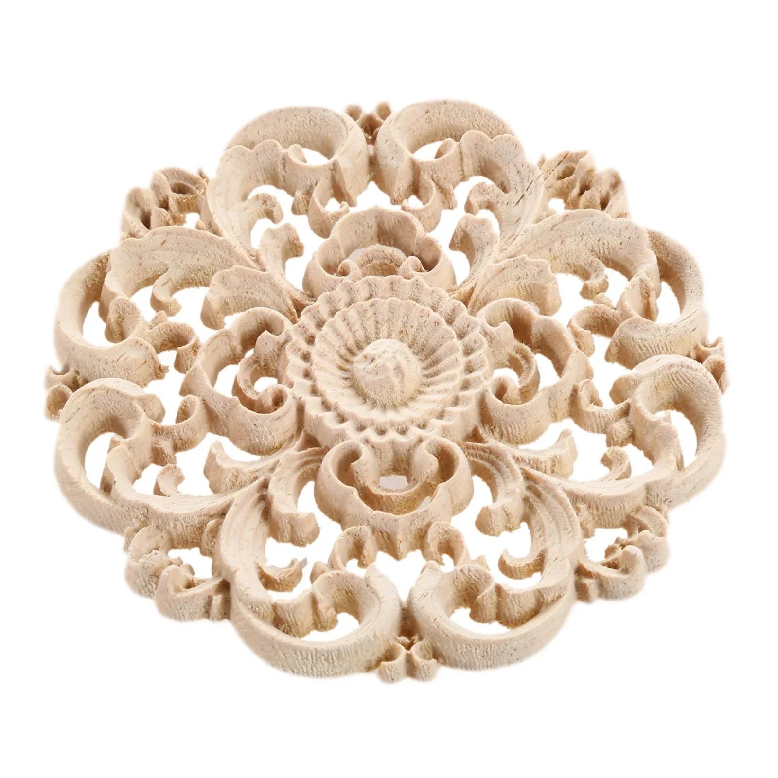 Applique en bois sculpté pour rénover un meuble abîmé