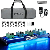 VEDO Pedalboard para guitarra, com fonte de alimentação integrada, dimensões 19x5,1x1,8 polegadas, fabricado em liga de alumínio, acompanha cabo para pedal, bolsa e placa adesiva com ganchos.