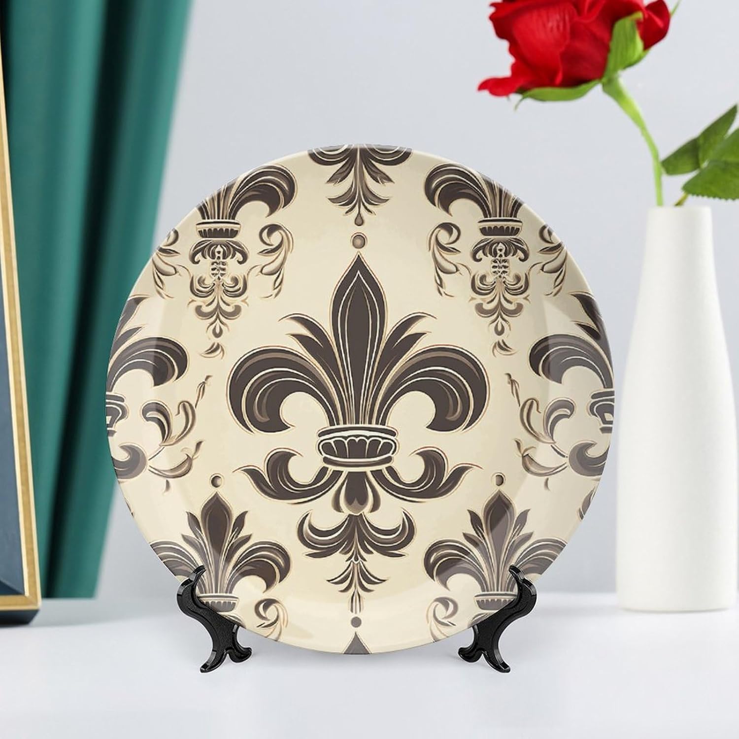 Fleur-de-Lis And Coat Arms Knight Ceramic Decorative Plates 10inch Bone China Decorative Plates with Display Stand Handmade Ceramic Ornament for Home Kitchen Bedroom Decorative Ornaments