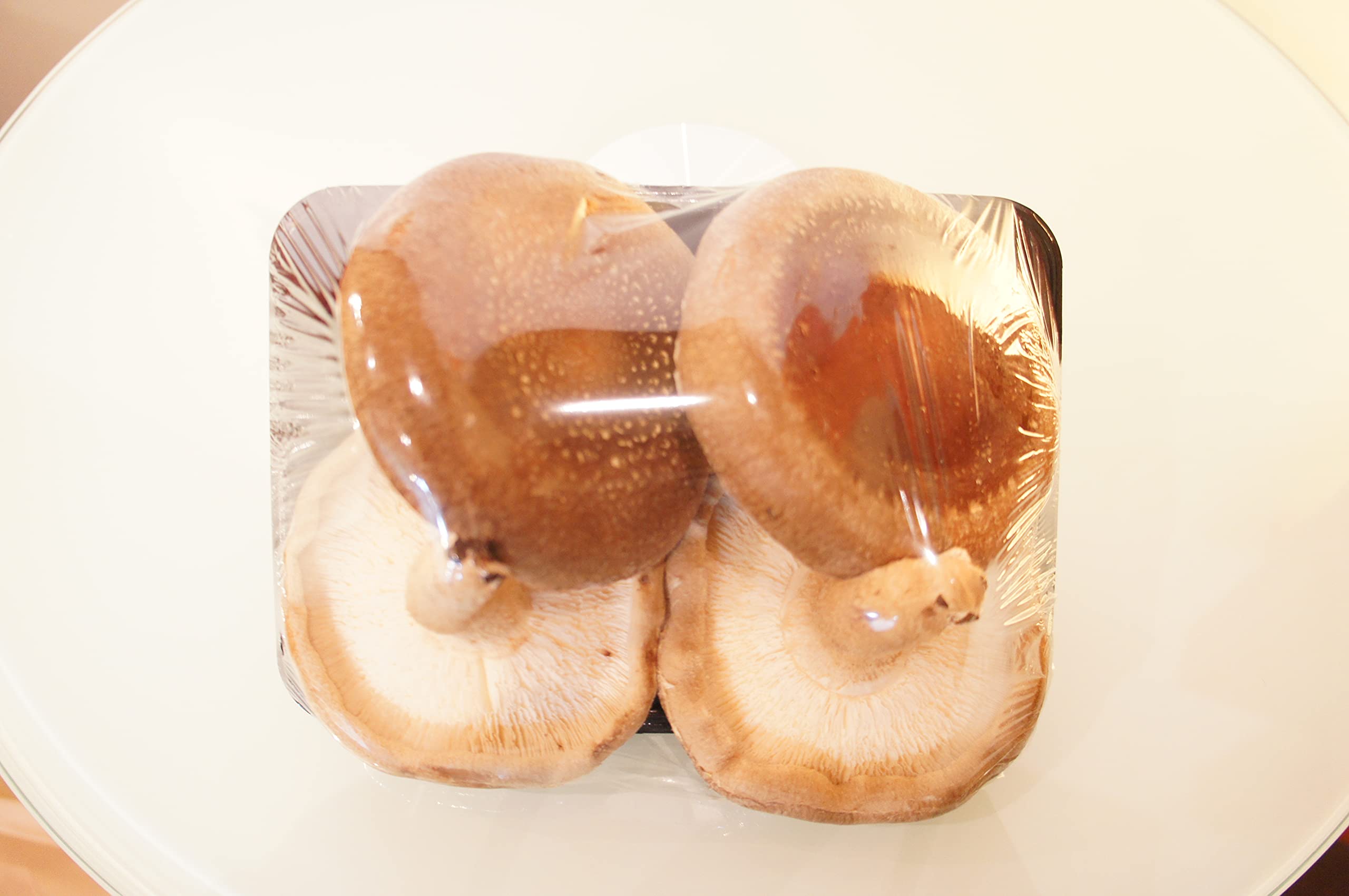 Amazon.co.jp: 北海道産 生椎茸 特大 プレミアム 清茸 2Lサイズ 4玉