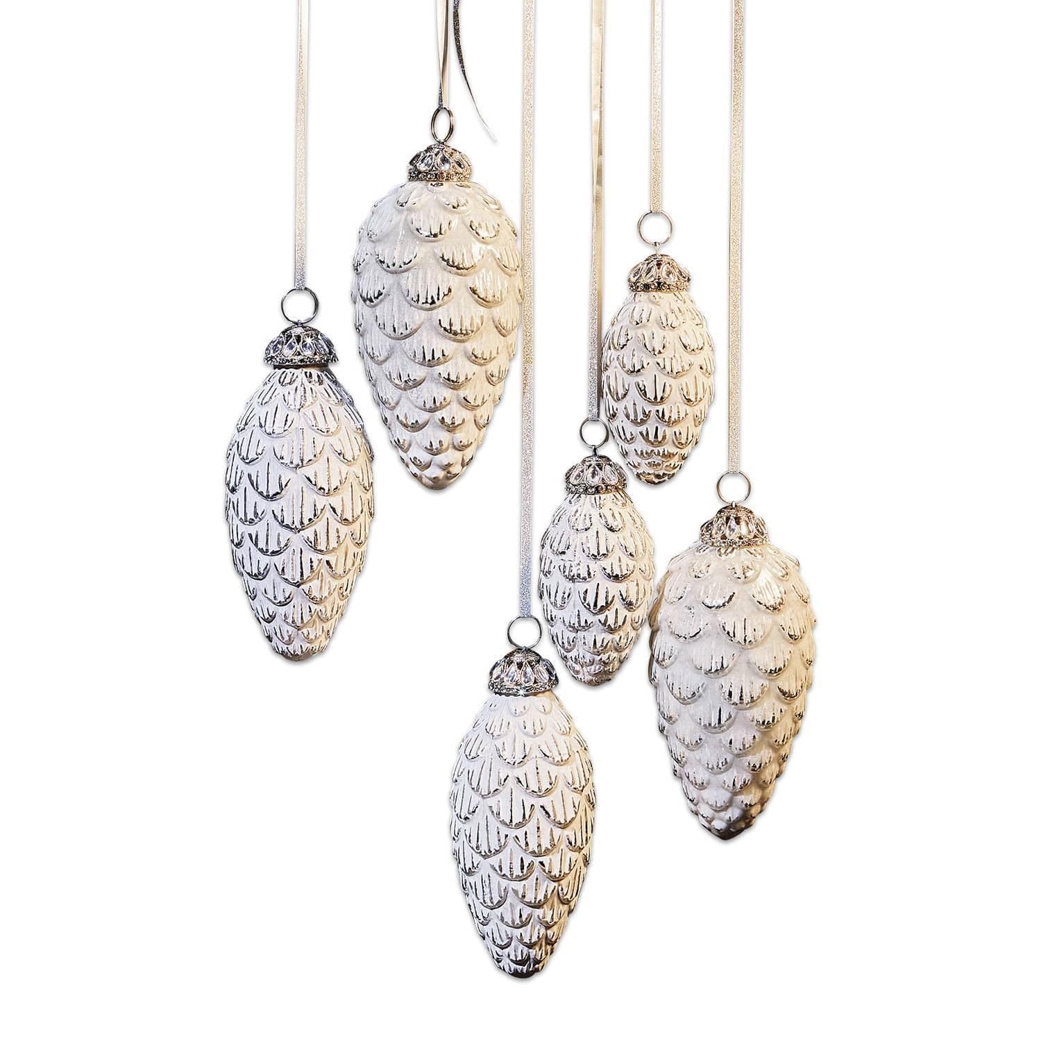 Loberon Weihnachtsschmuck 6er Set Ã‰va, antikweiß | Tannenzapfen-Look, Bauernsilber & Feines Antik-Finish, Christbaumschmuck, Weihnachtsdeko, Weihnachten, Glas, Eisen