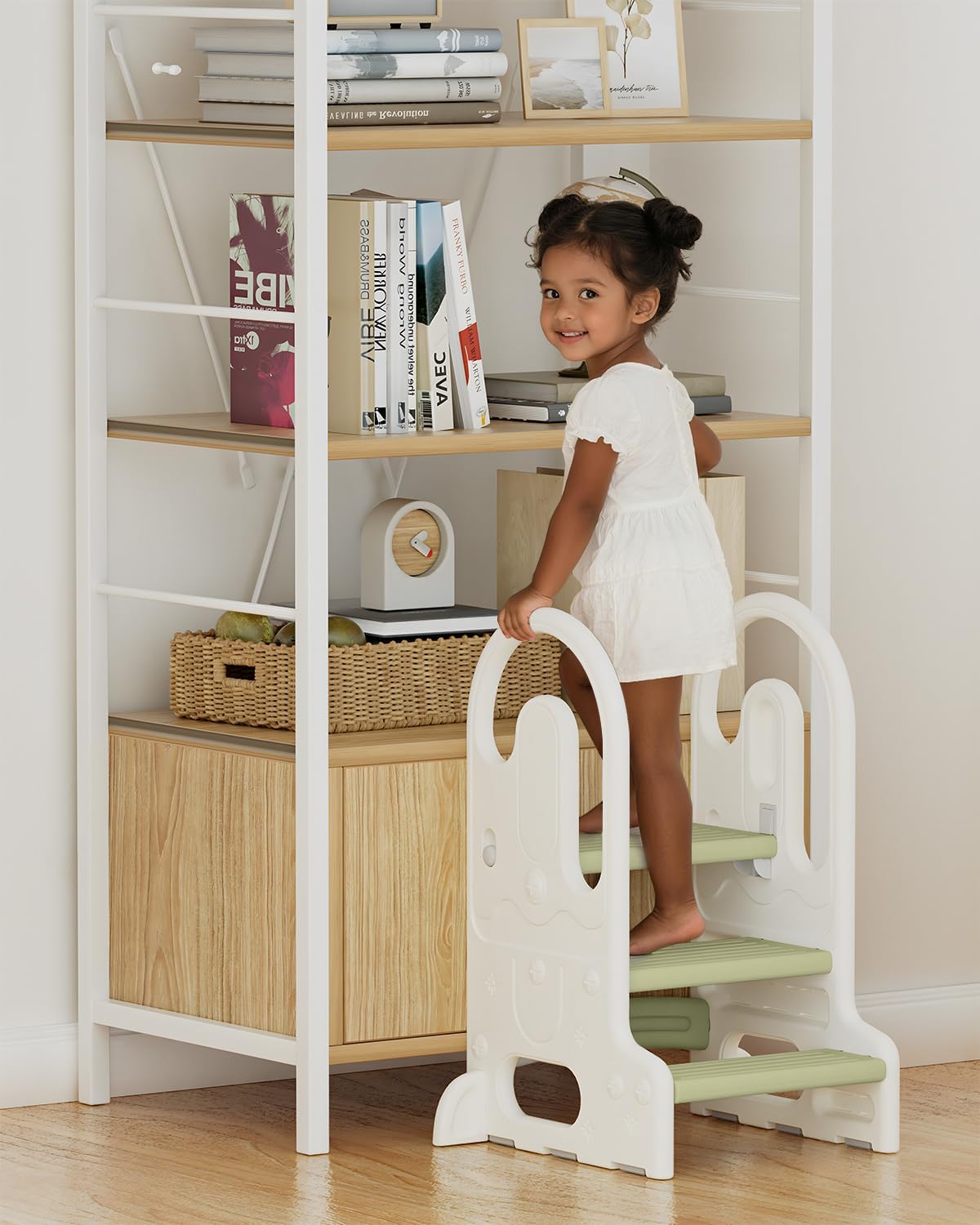 Sgabello per Bambini con Maniglie di Sicurezza, Regolabile a 2 o 3 Livelli, Pedana Alzabimbo Antiscivolo per Bagno, Cucina e Uso del Vasino (Verde)