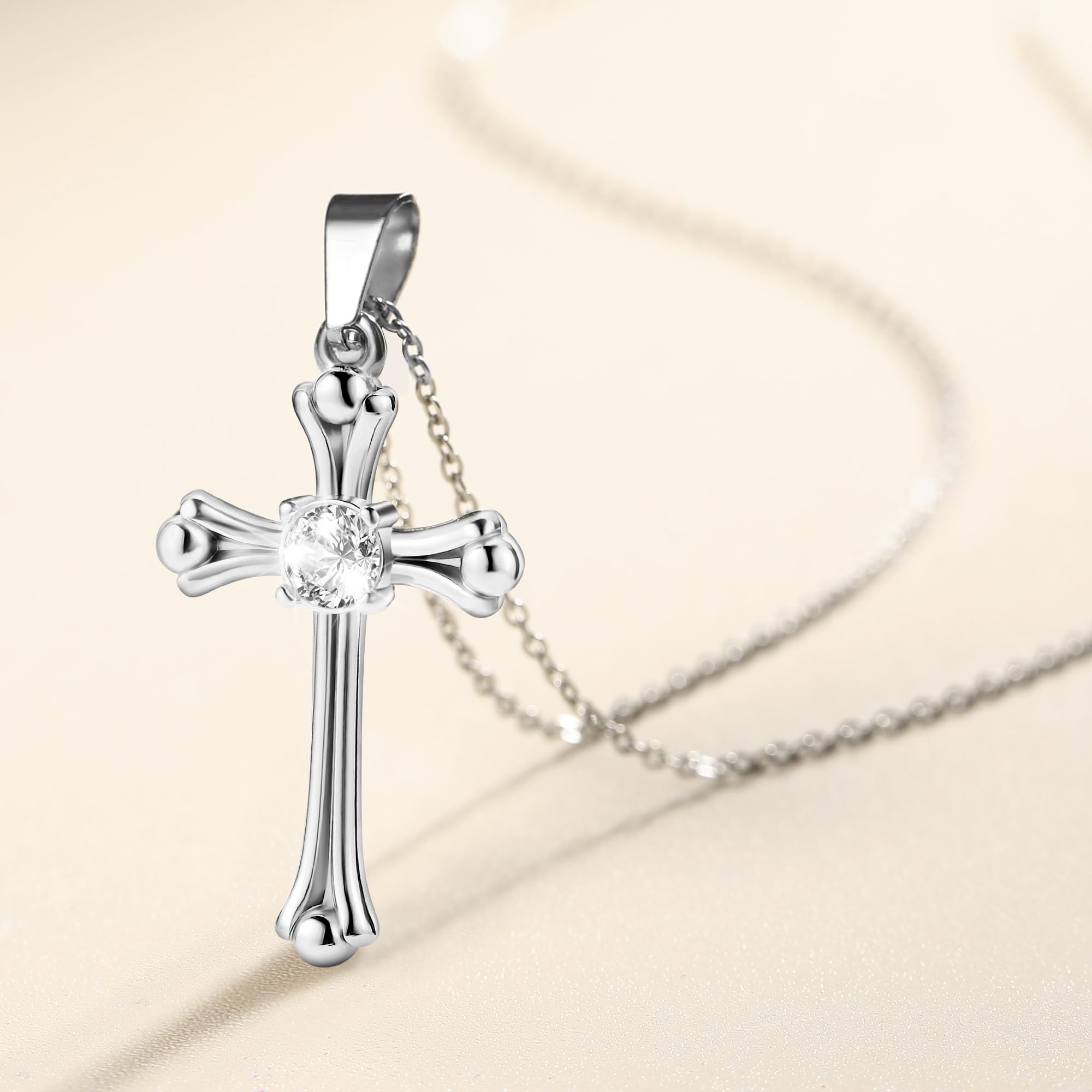 Bistfy Collana da Donna 18K Placcata in Oro con Zircone Ciondolo di Croce, 100% Impermeabile e Delicato Sulla Pelle, Doratura in Forno ad Alta Temperatura Senza Perdita di Colore