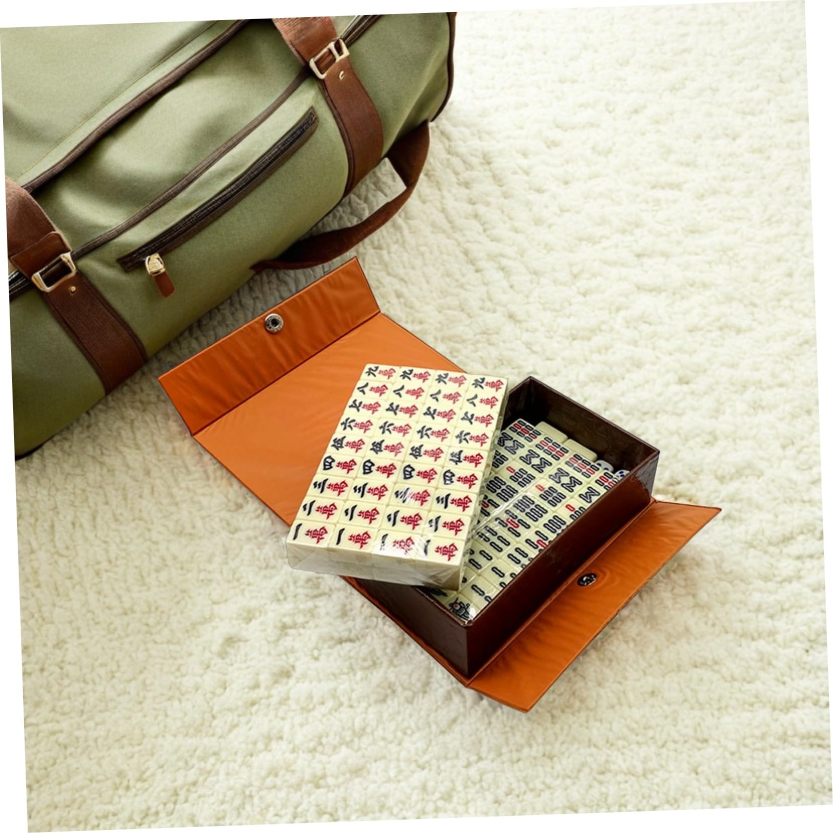 SUPVOX Set Mahjong da Viaggio Portatile con Dadi Kit Gioco Mahjong Cinese Leggero e Resistente Adatto per Viaggi in Treno e Casa Materiale Durevole con Superficie Colore Casuale