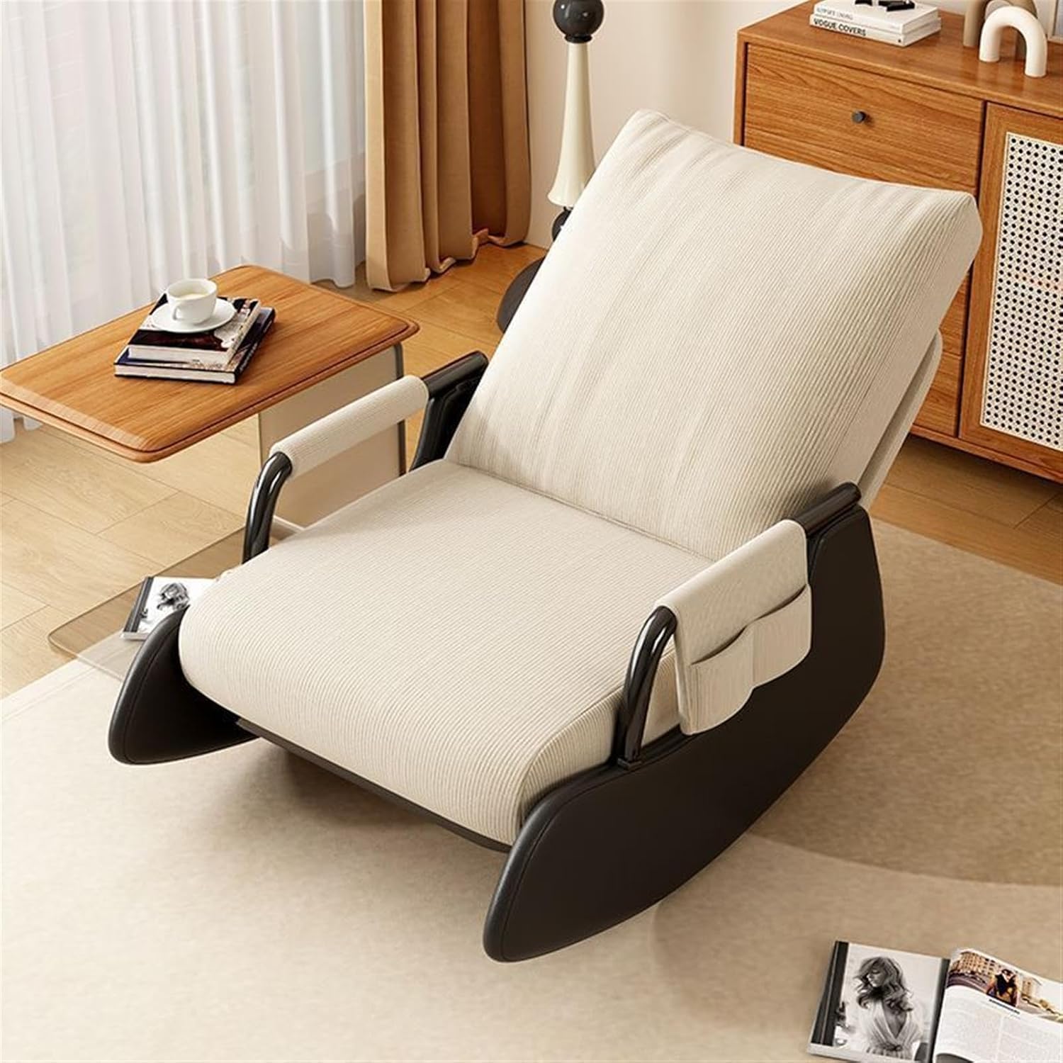Chaise à bascule en forme d'œuf au design épuré et finitions rembourrées premium