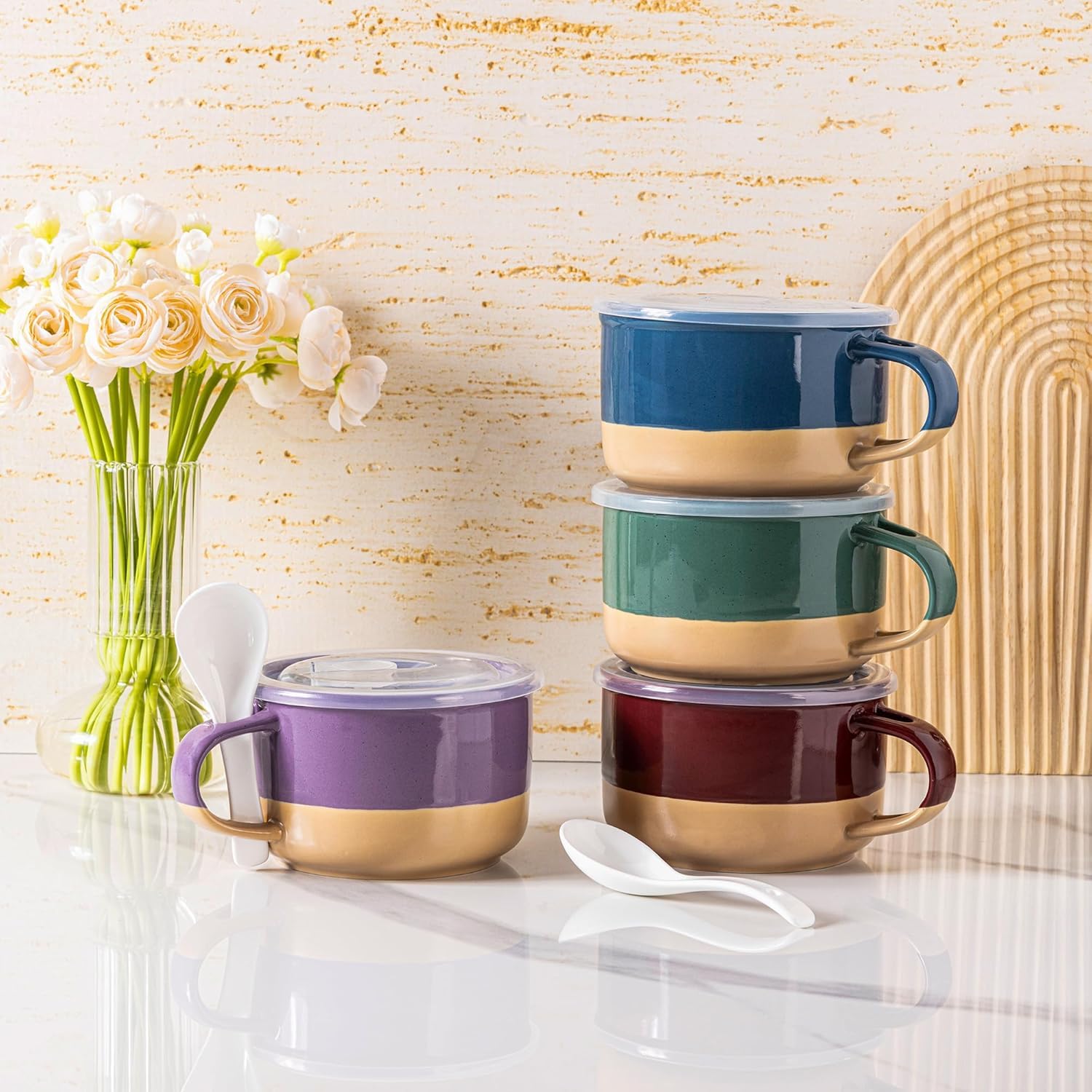 GBhome Set di 2 tazze da zuppa in ceramica, 700 ml, con manici e coperchio, fondo in terracotta e cucchiai per zuppa/cereali, insalata/pasta/ramen, adatti al microonde e alla lavastoviglie
