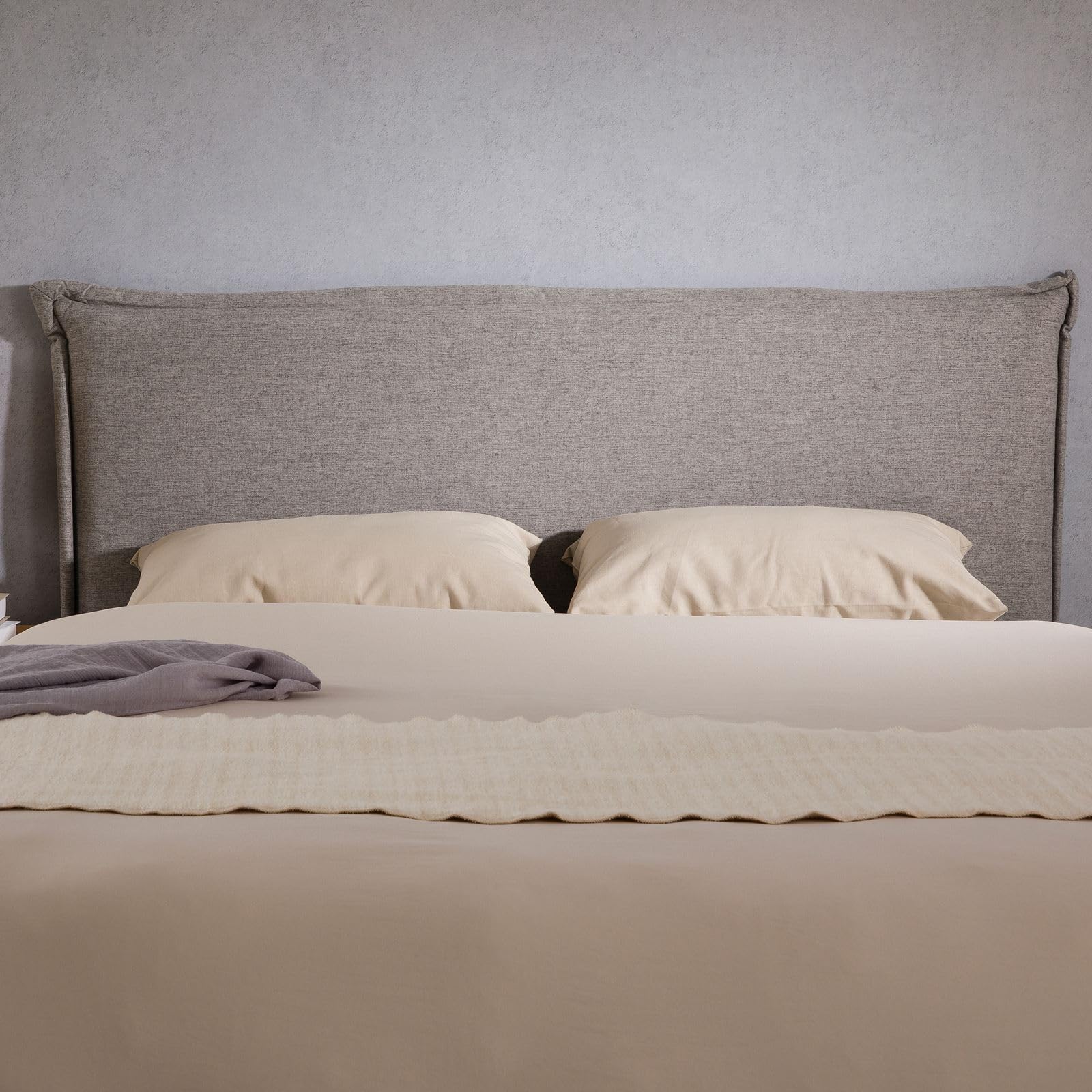 IDIMEX Tête De Lit ISANDRE 140 Rembourrée Tissu Polyester Sur Pieds Bois - Noir Pour Lit 140cm