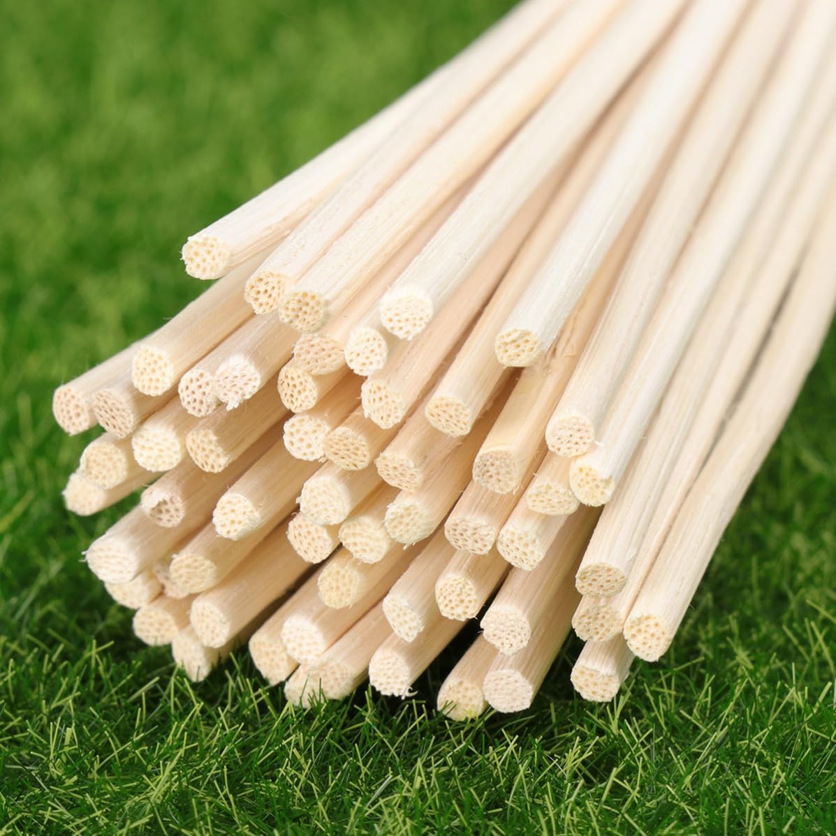 VOSAREA 60pcs Rattan Reed Diffuser Sticks for Essential Oil Aromatherapy Natural Fragrance and Air Refreshing Function, Beige Color, for Office and Bedroom Use