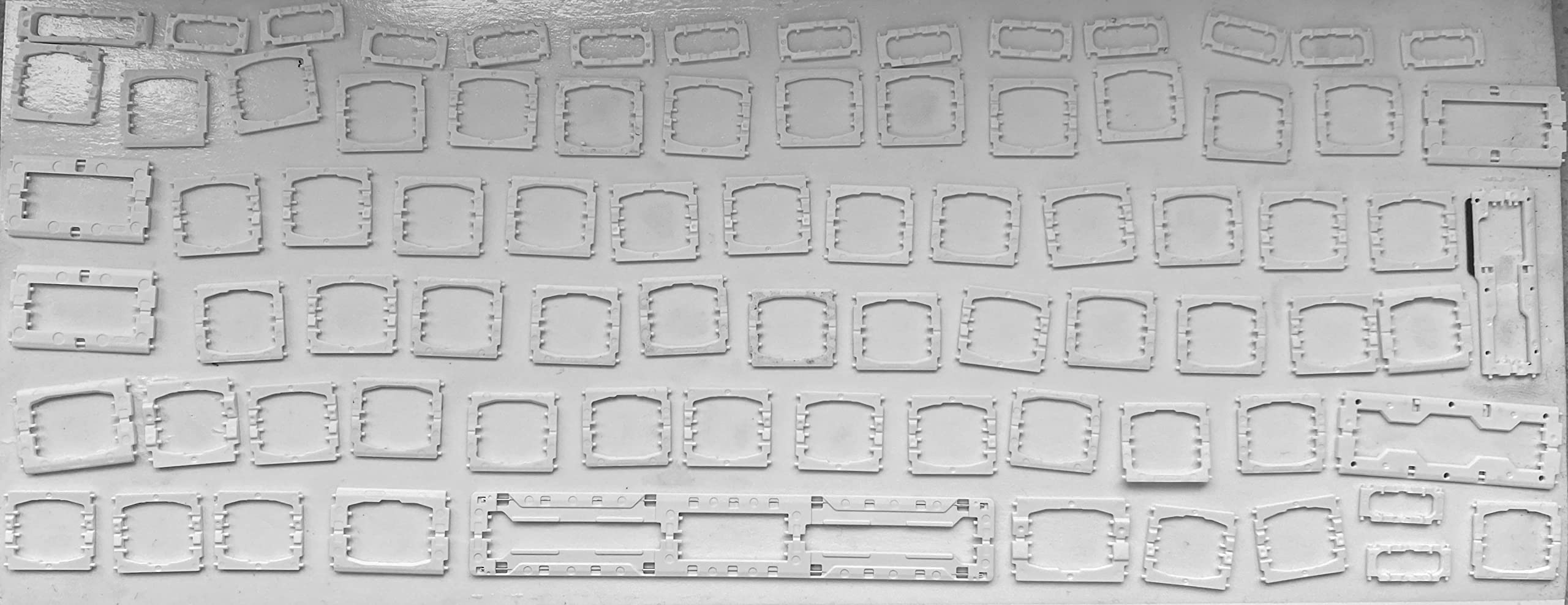 Generisch MacBook Pro Tasten & Scharniere Reparaturset für A1708 (1 Stück)