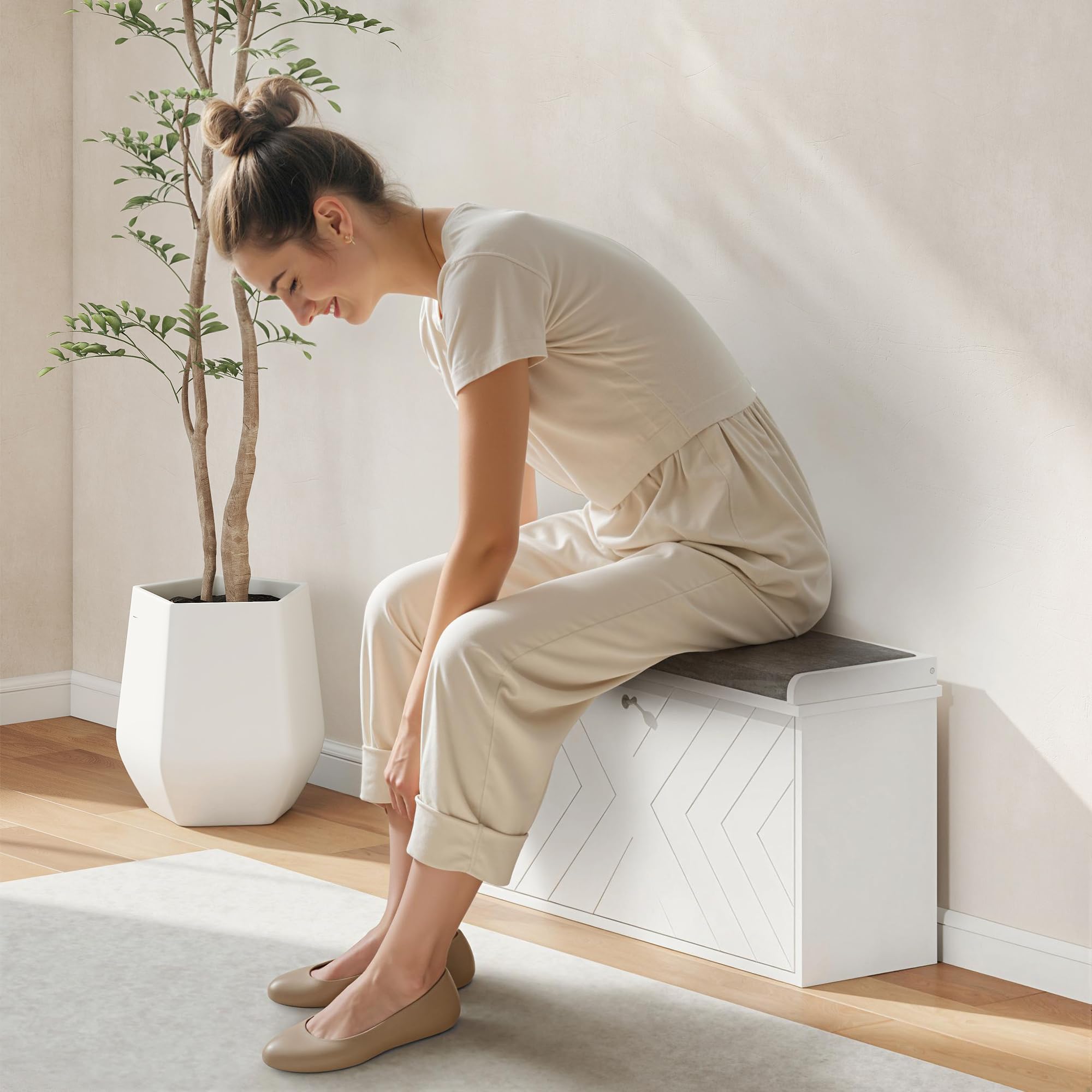 HOMCOM Banco Zapatero con Asiento Moderno de Madera 80x26x48 cm Blanco | Banco con Almacenaje, Mueble Zapatero, Estantes Ajustables, Cojín Acolchado, para 8 Pares de Zapatos, Entrada Recibidor