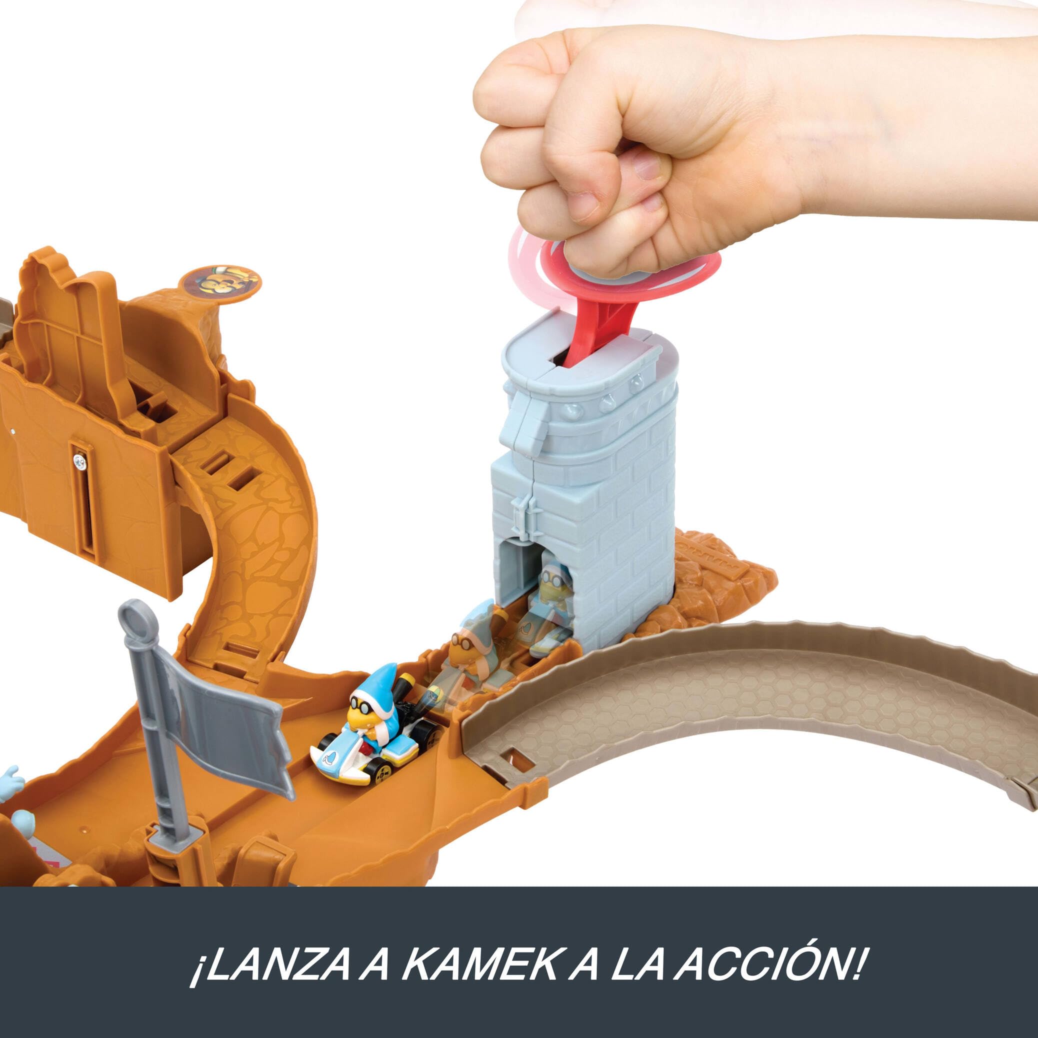 Hot Wheels Mario Kart Castillo de Bowser Conjunto de juego de pistas y coche de juguete metálico a escala 1:64 de Kamek, juego interactivo, capacidad para almacenar más de 30 vehículos, JHD24