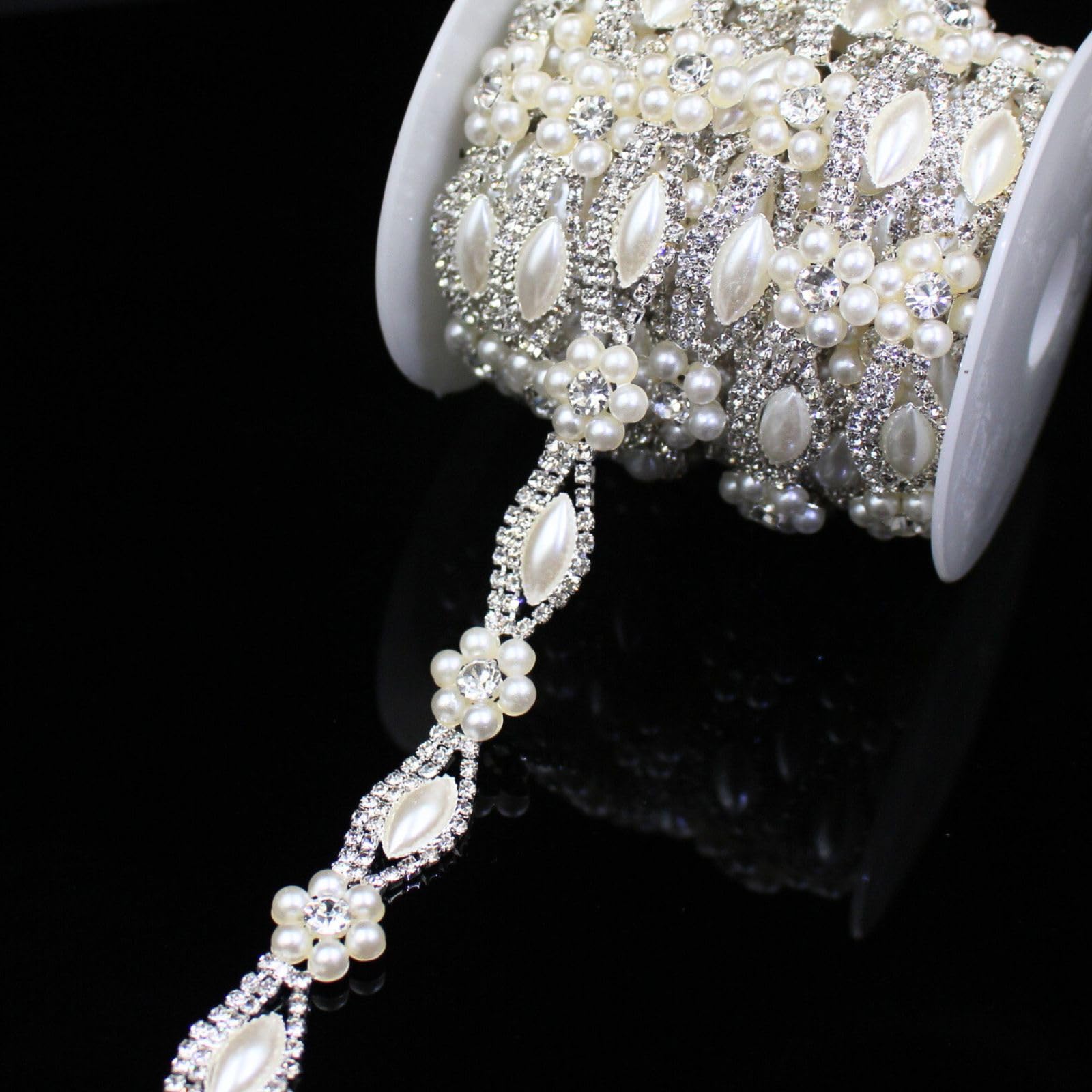 1 Yard Pearl Rhinestone Trim Chain Silver String Crystal Applique Fringe Ribbon Strips Beads Sewing Dress DIY Party Wedding Bouquet for Decoration